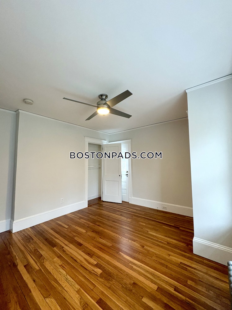 Edgecliff Rd., Watertown