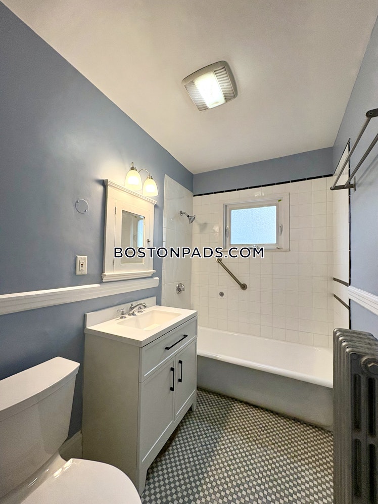 Edgecliff Rd., Watertown