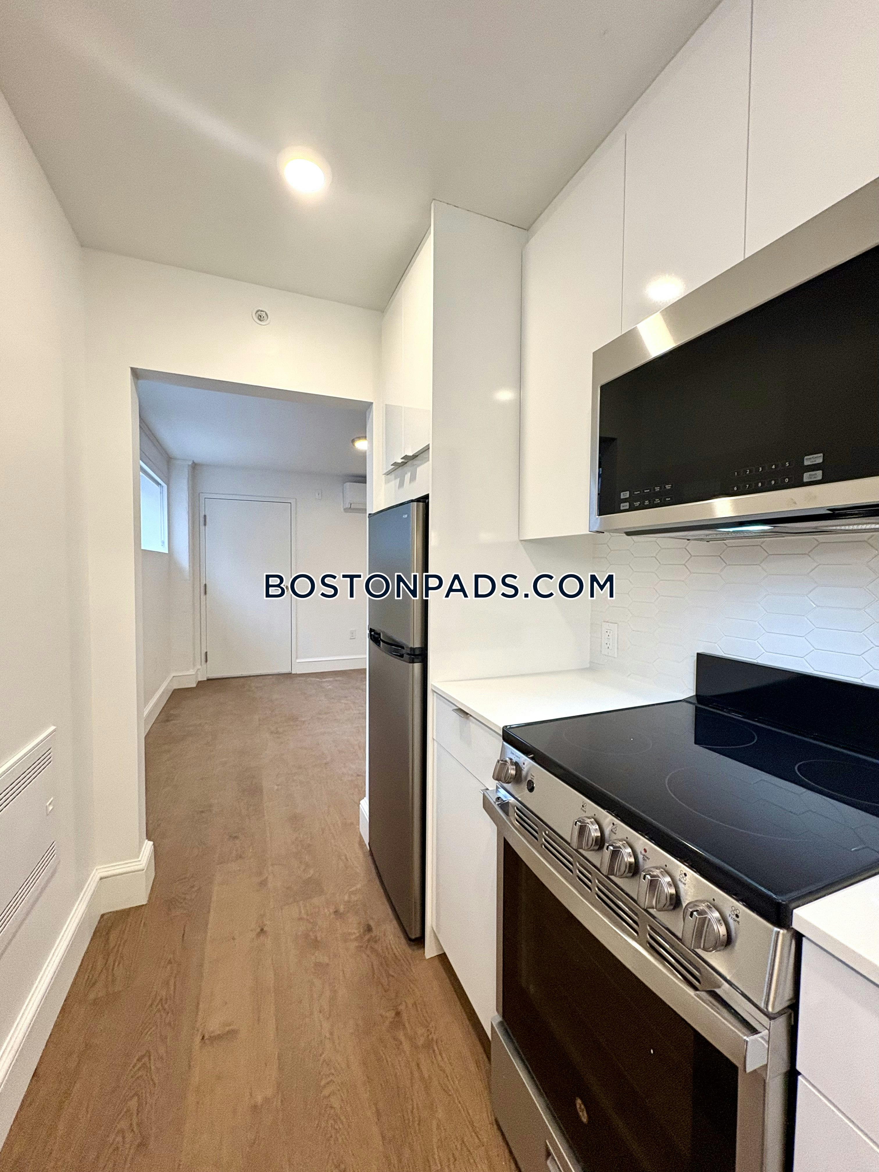 Harvard Square, Cambridge, MA - Studio, 1 Bath - $2,300 - ID#8012887