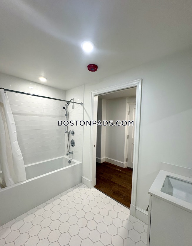 Cambridge - $2,200+ /mo