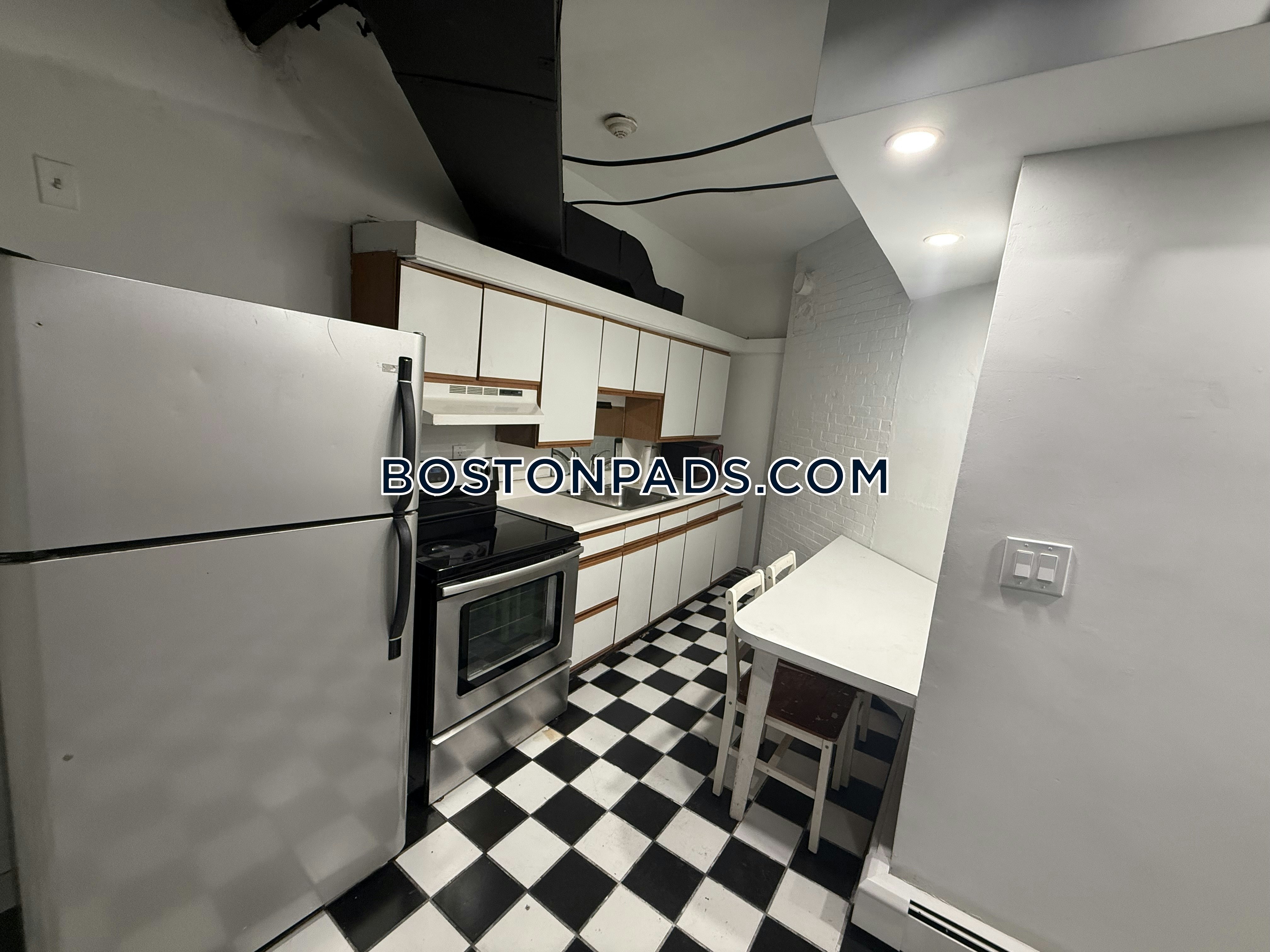 Commonwealth Ave. Boston