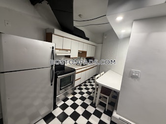 Commonwealth Ave. Boston