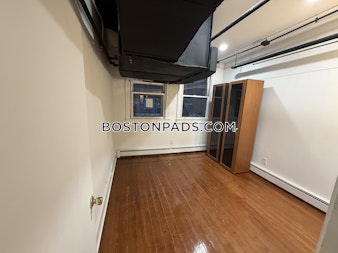 Commonwealth Ave. Boston