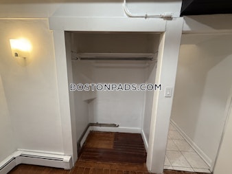 Commonwealth Ave. Boston