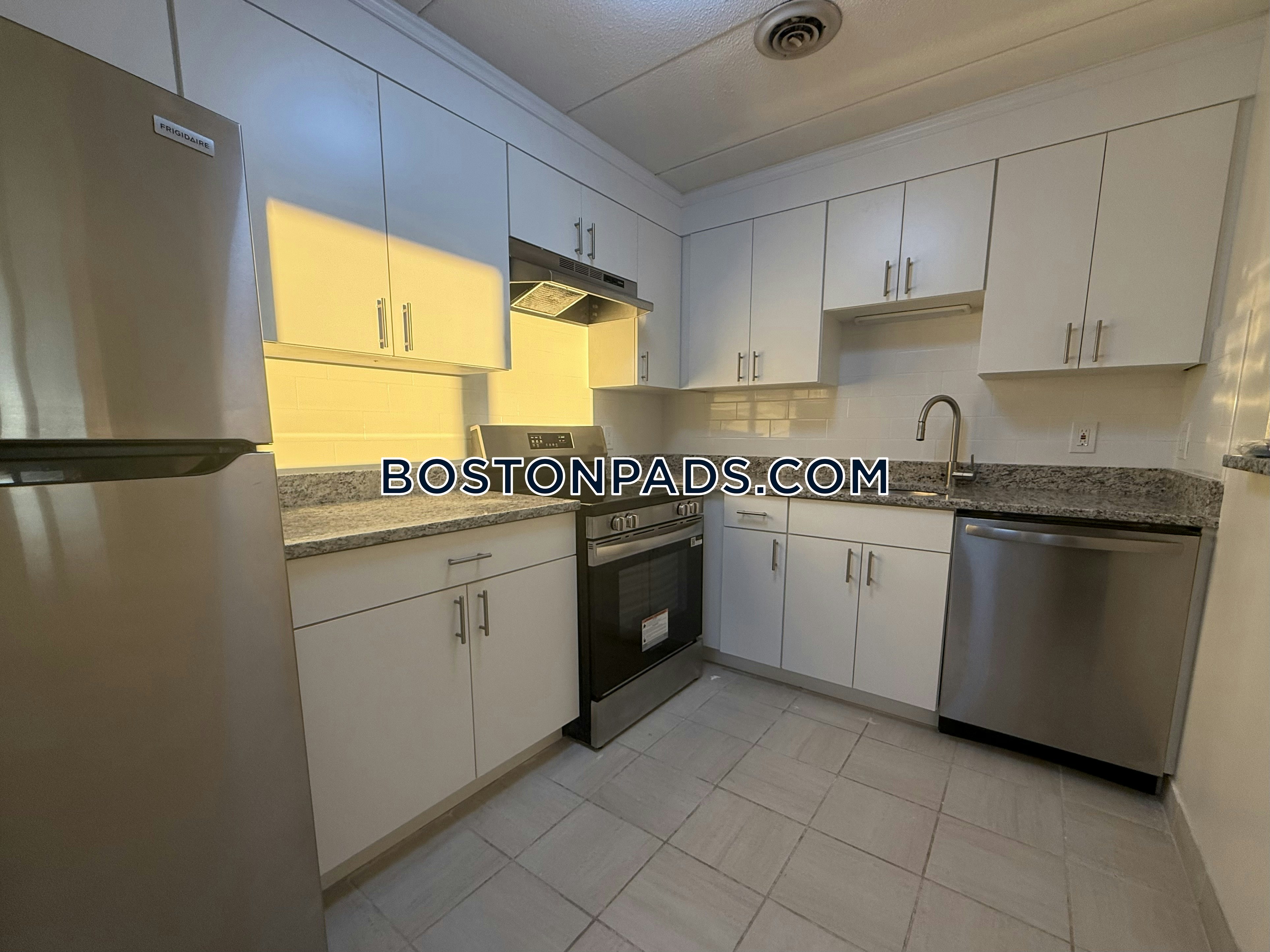 Belmont, MA - 2 Beds, 2 Baths - $3,000 - ID#8007980