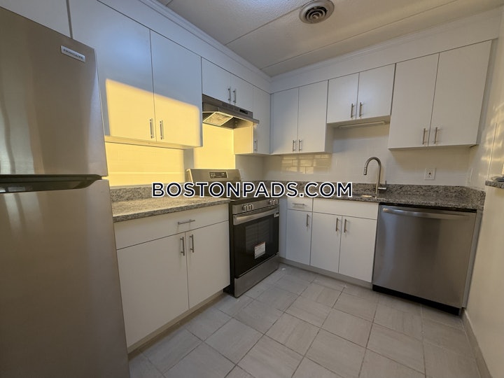 belmont-2-beds-2-baths-2900-8006790 