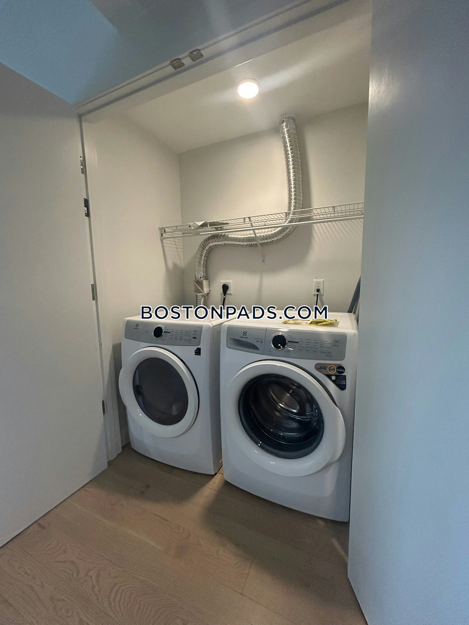 Boston - 2 Beds, 2 Baths