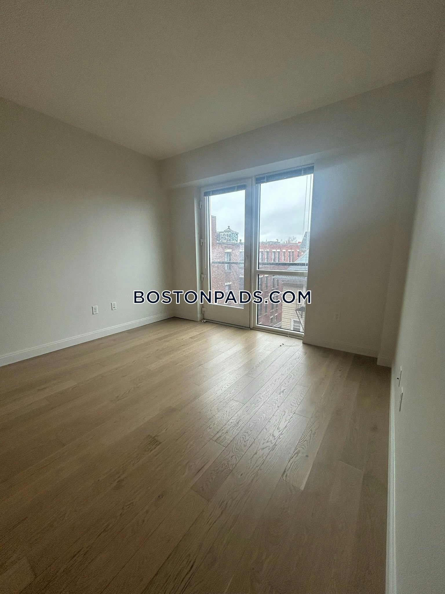 Boston - 2 Beds, 2 Baths