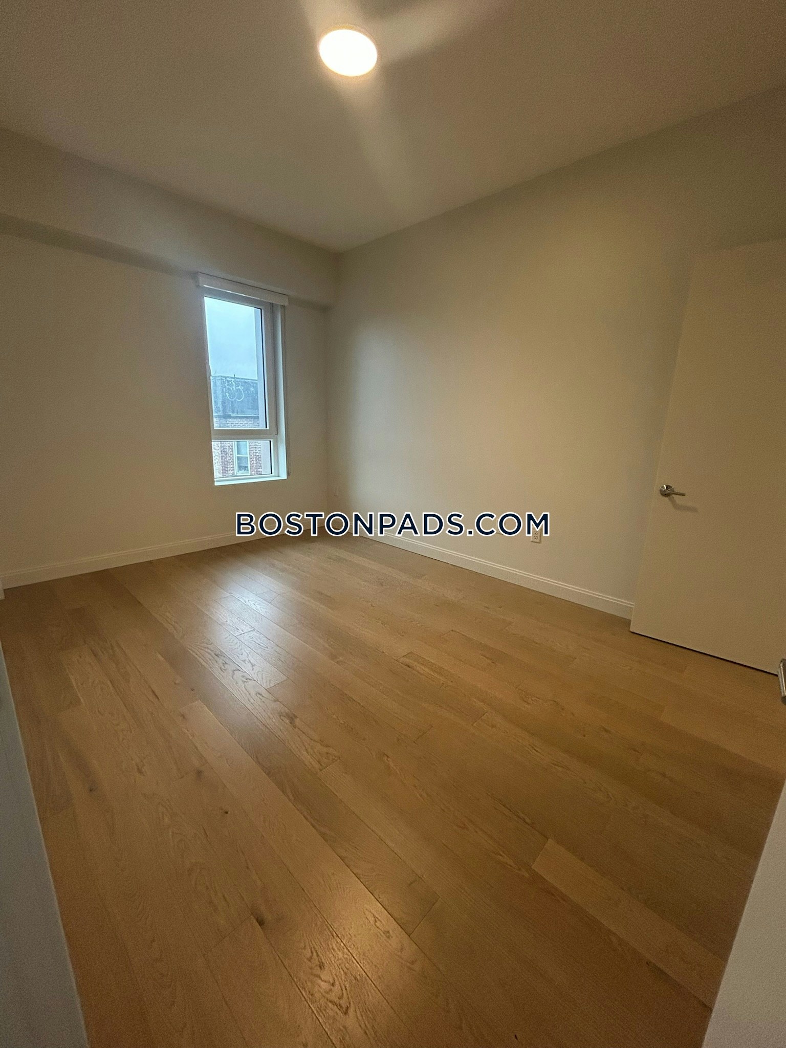 Boston - 2 Beds, 2 Baths