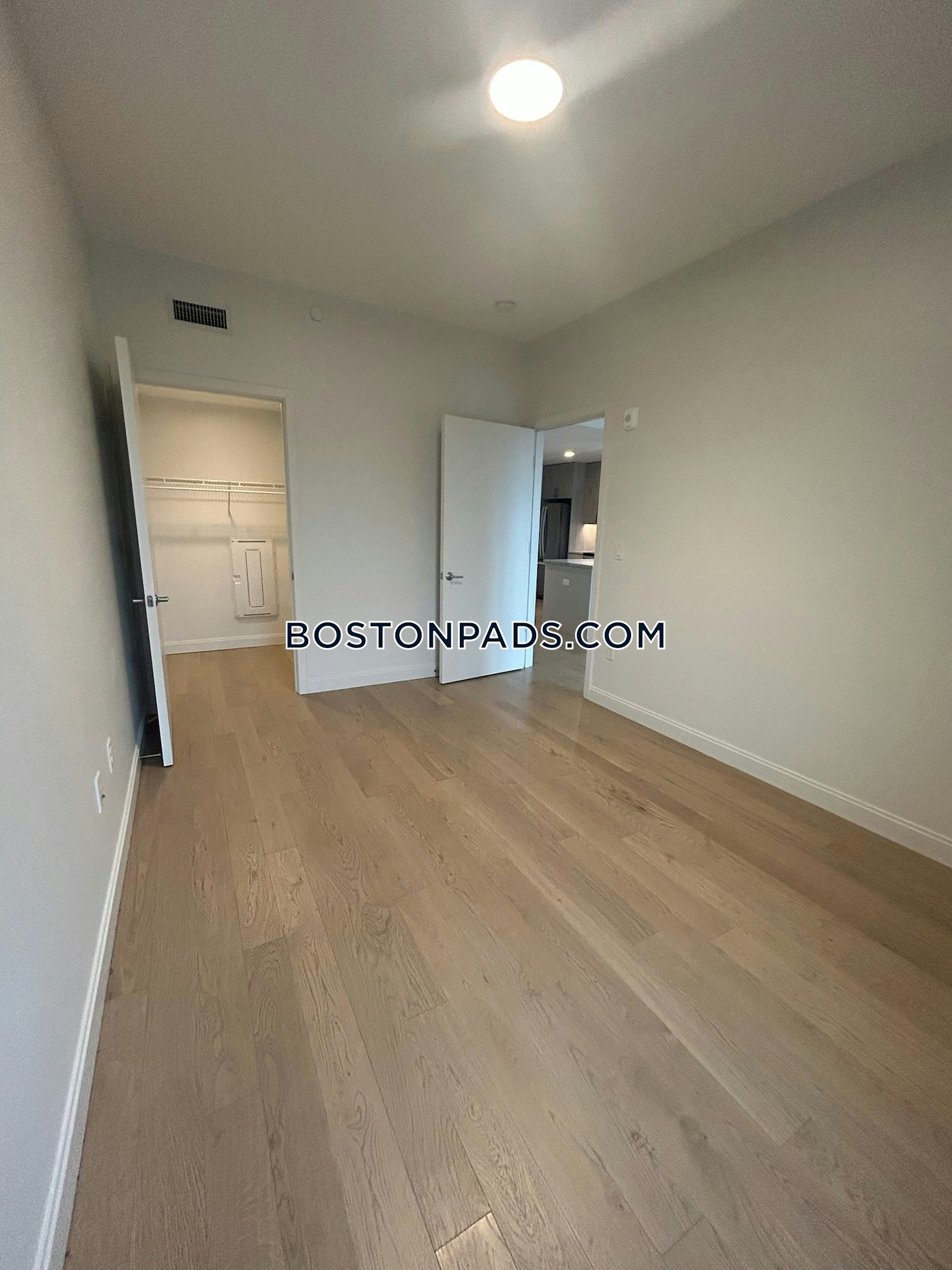 Boston - 2 Beds, 2 Baths