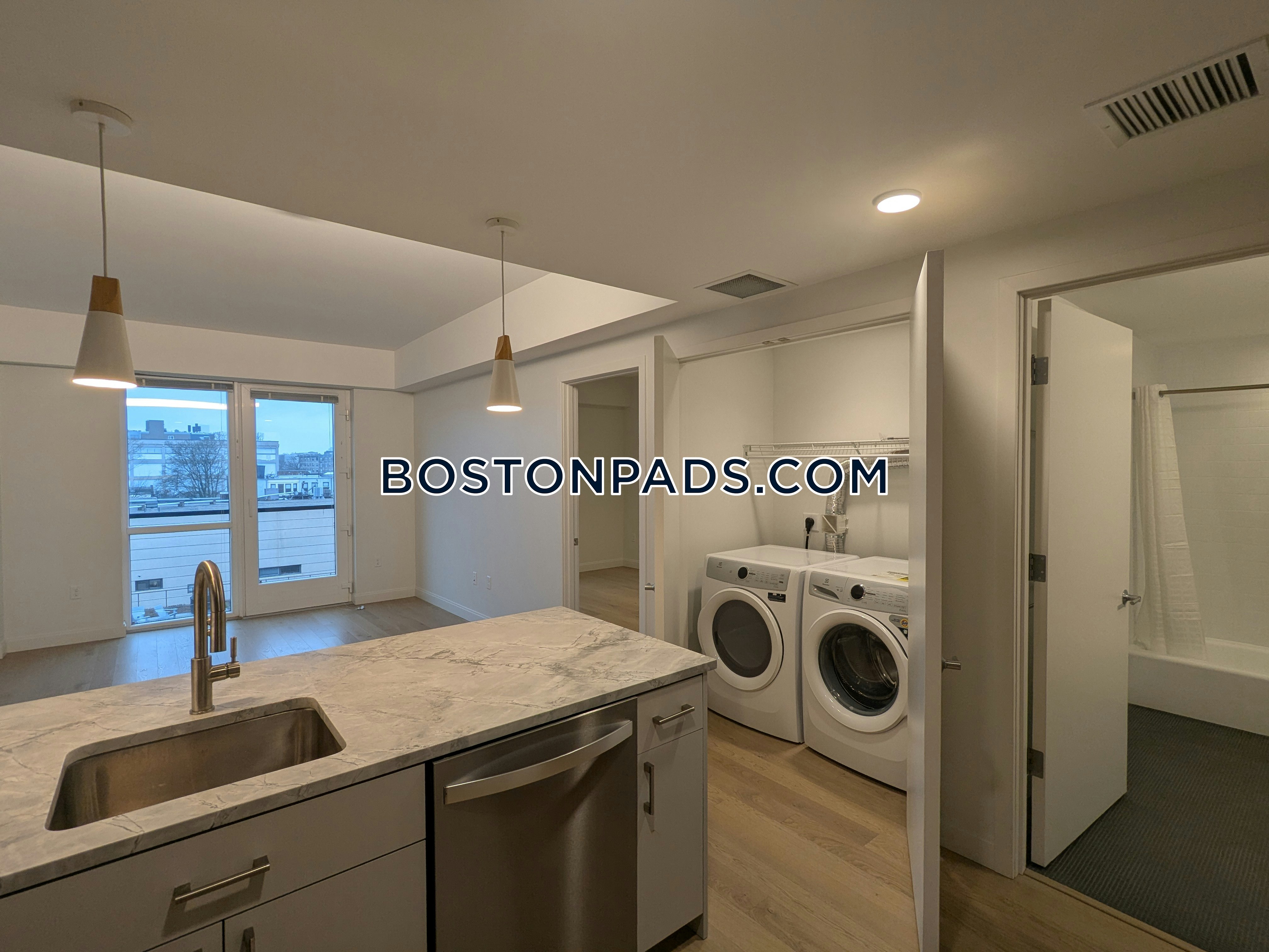 Boston - 2 Beds, 2 Baths