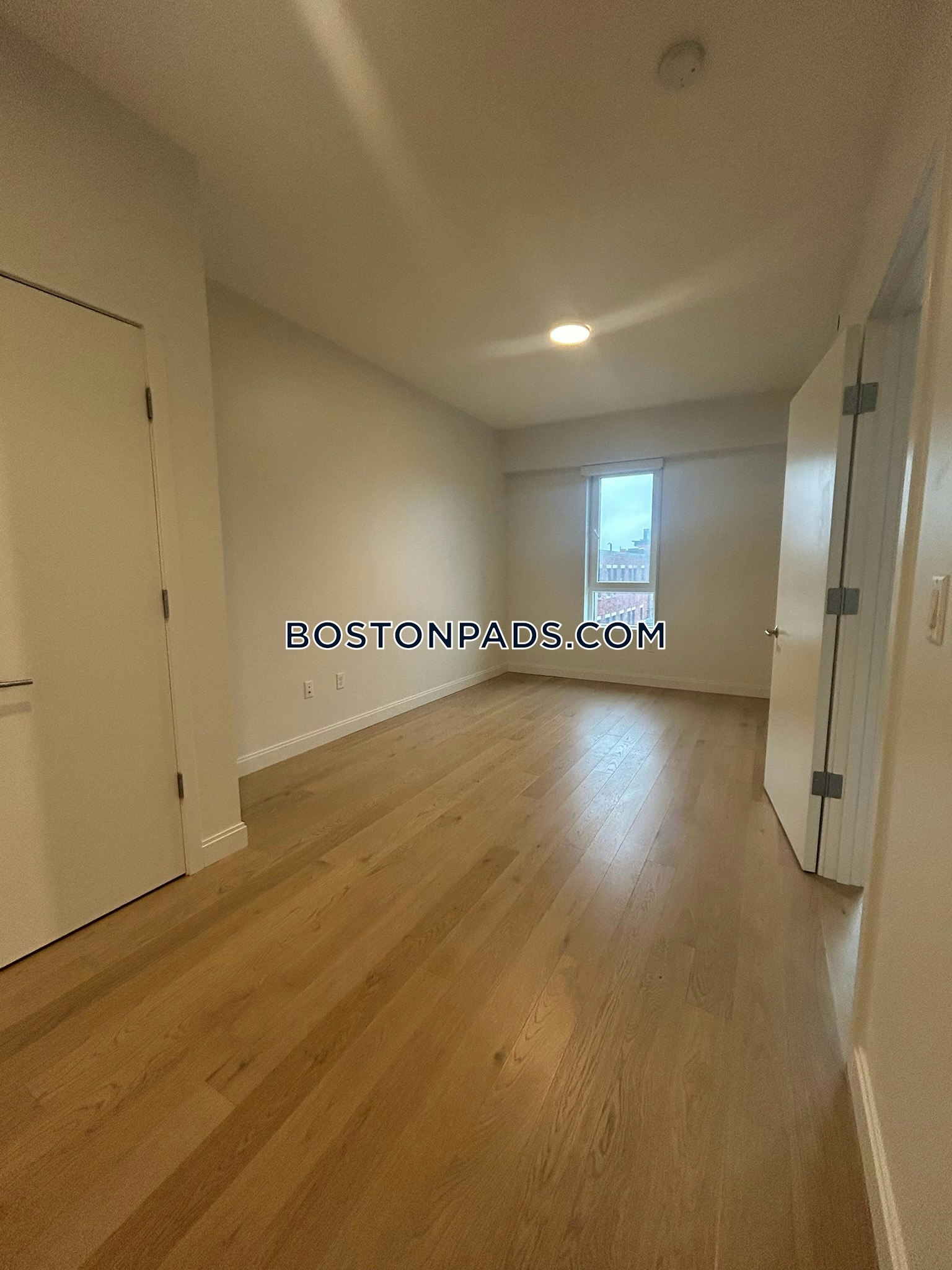 Boston - 2 Beds, 2 Baths
