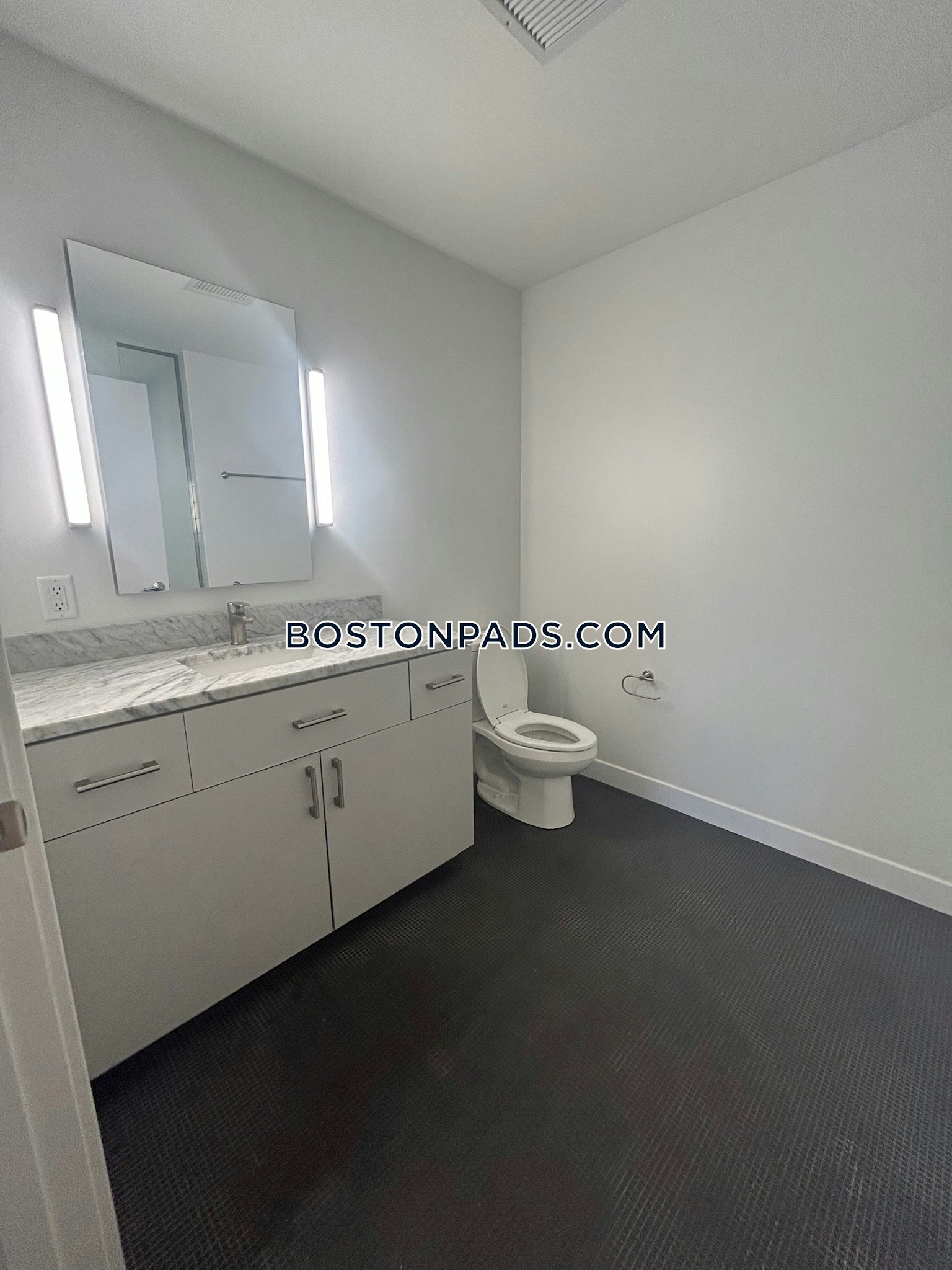 Boston - 2 Beds, 2 Baths