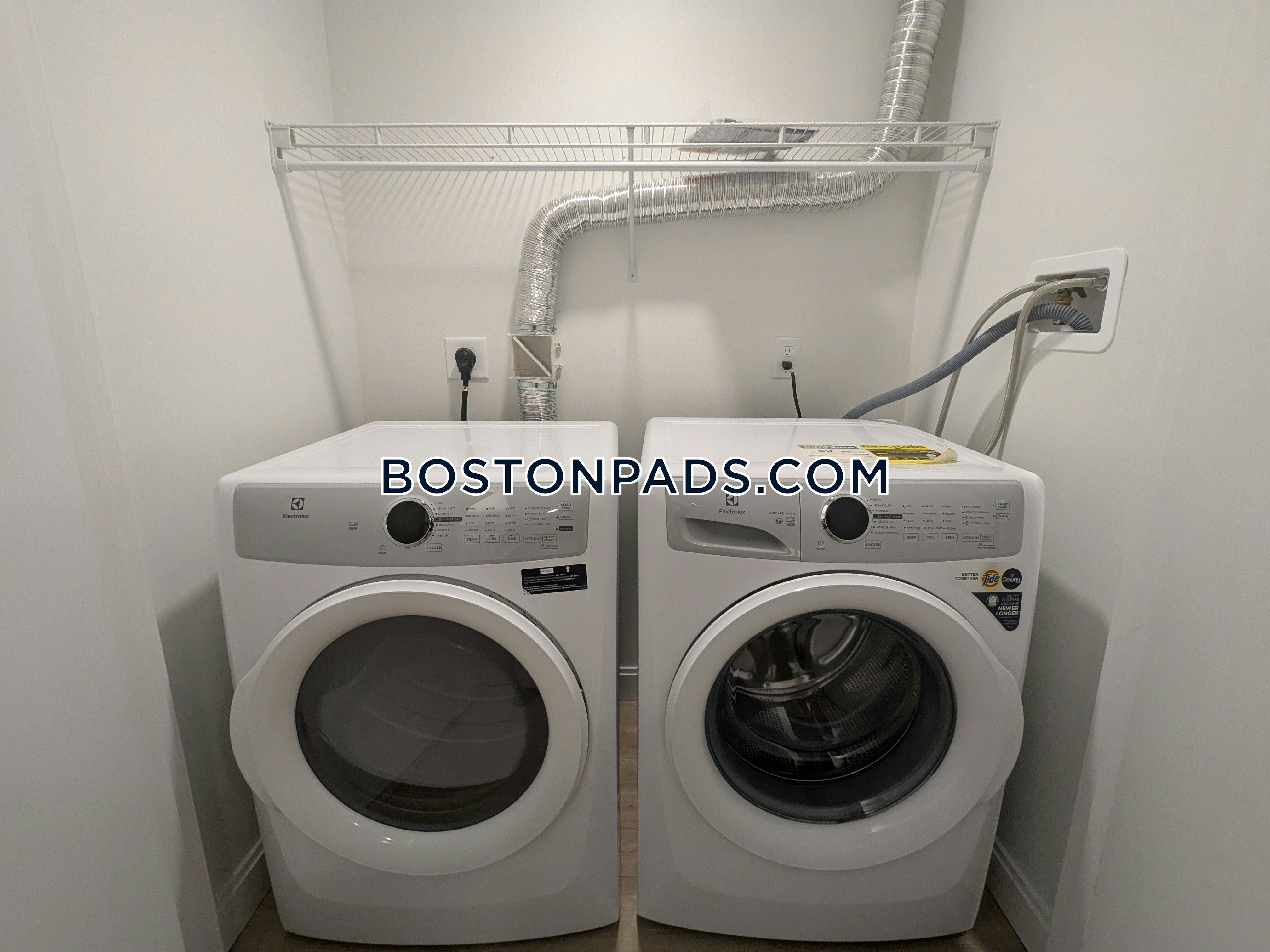 Boston - 2 Beds, 2 Baths