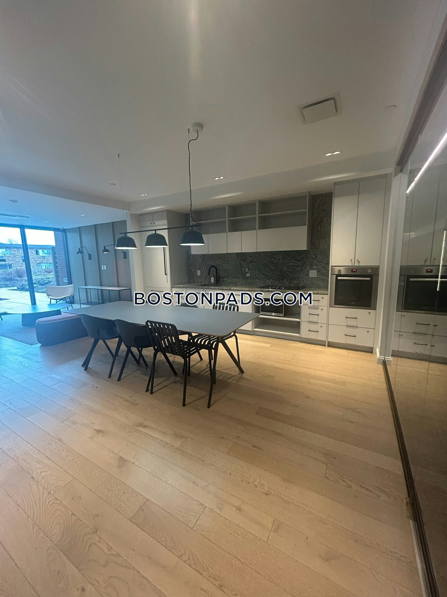 Boston - 2 Beds, 2 Baths