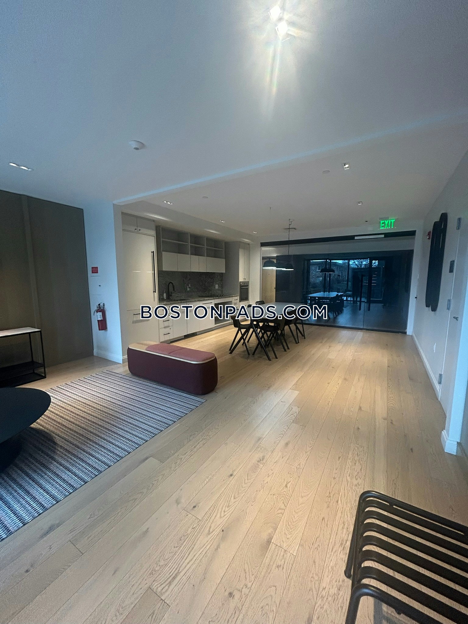 Boston - 2 Beds, 2 Baths