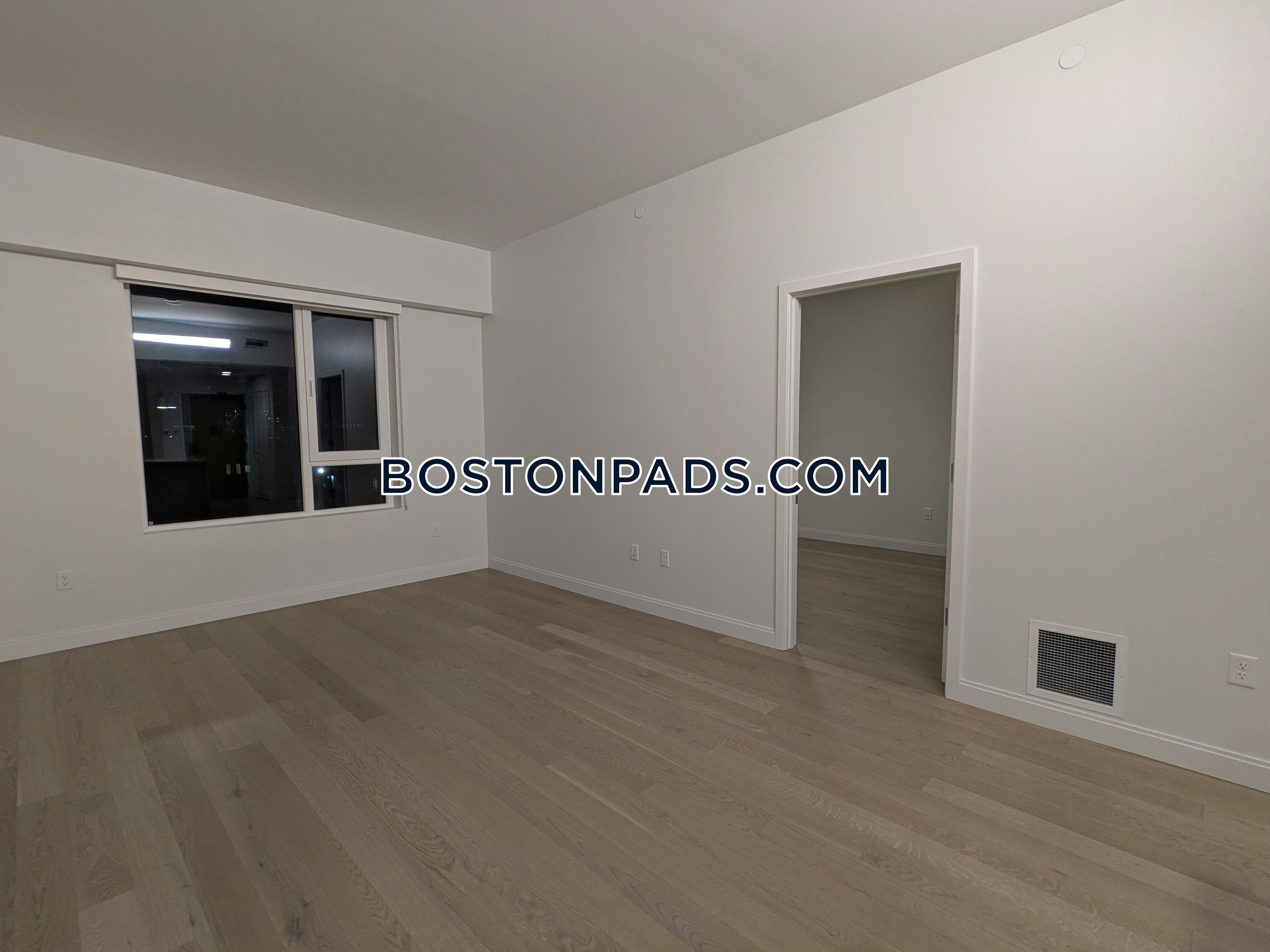 Boston - 2 Beds, 2 Baths