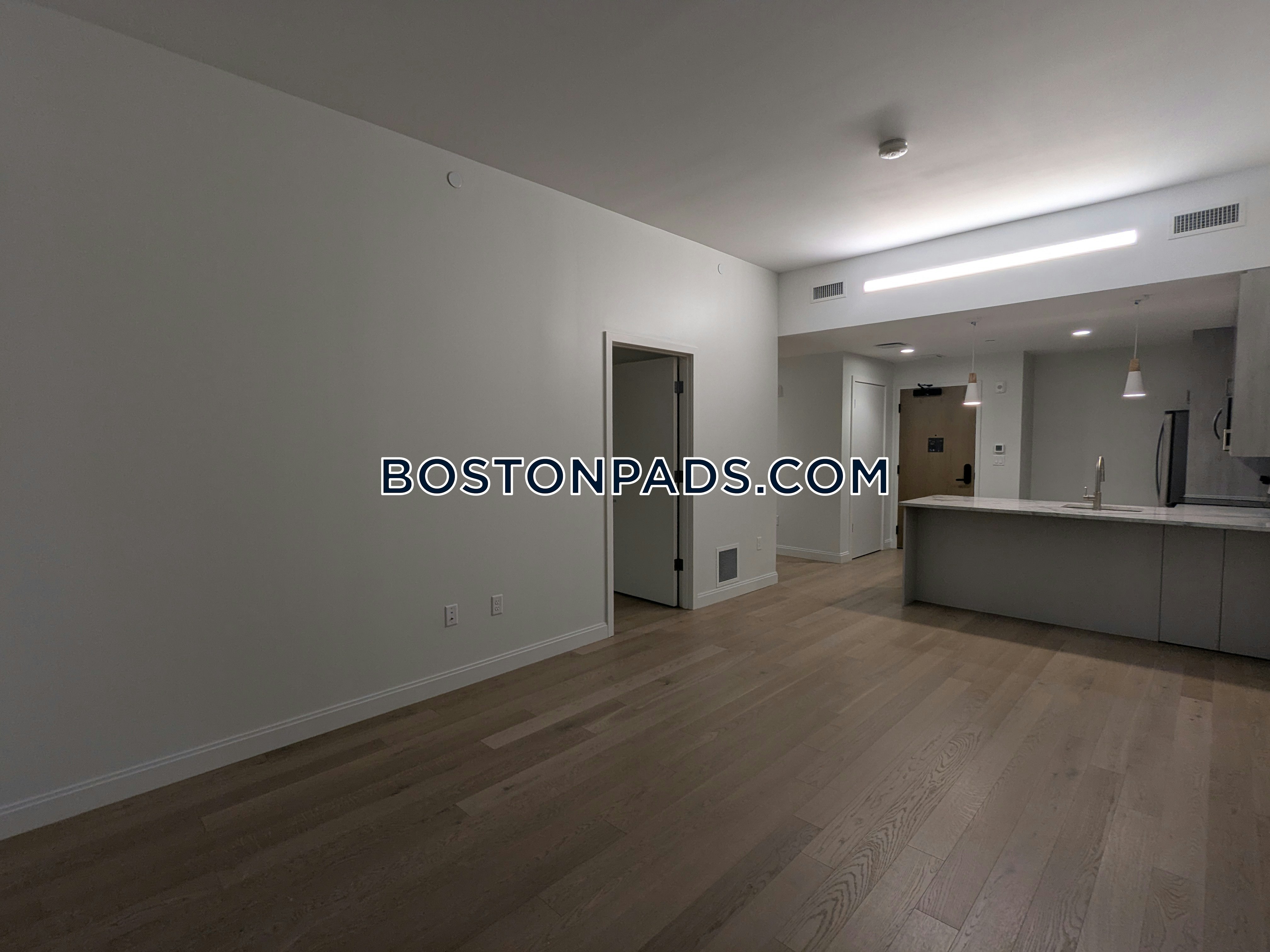 Boston - 2 Beds, 2 Baths