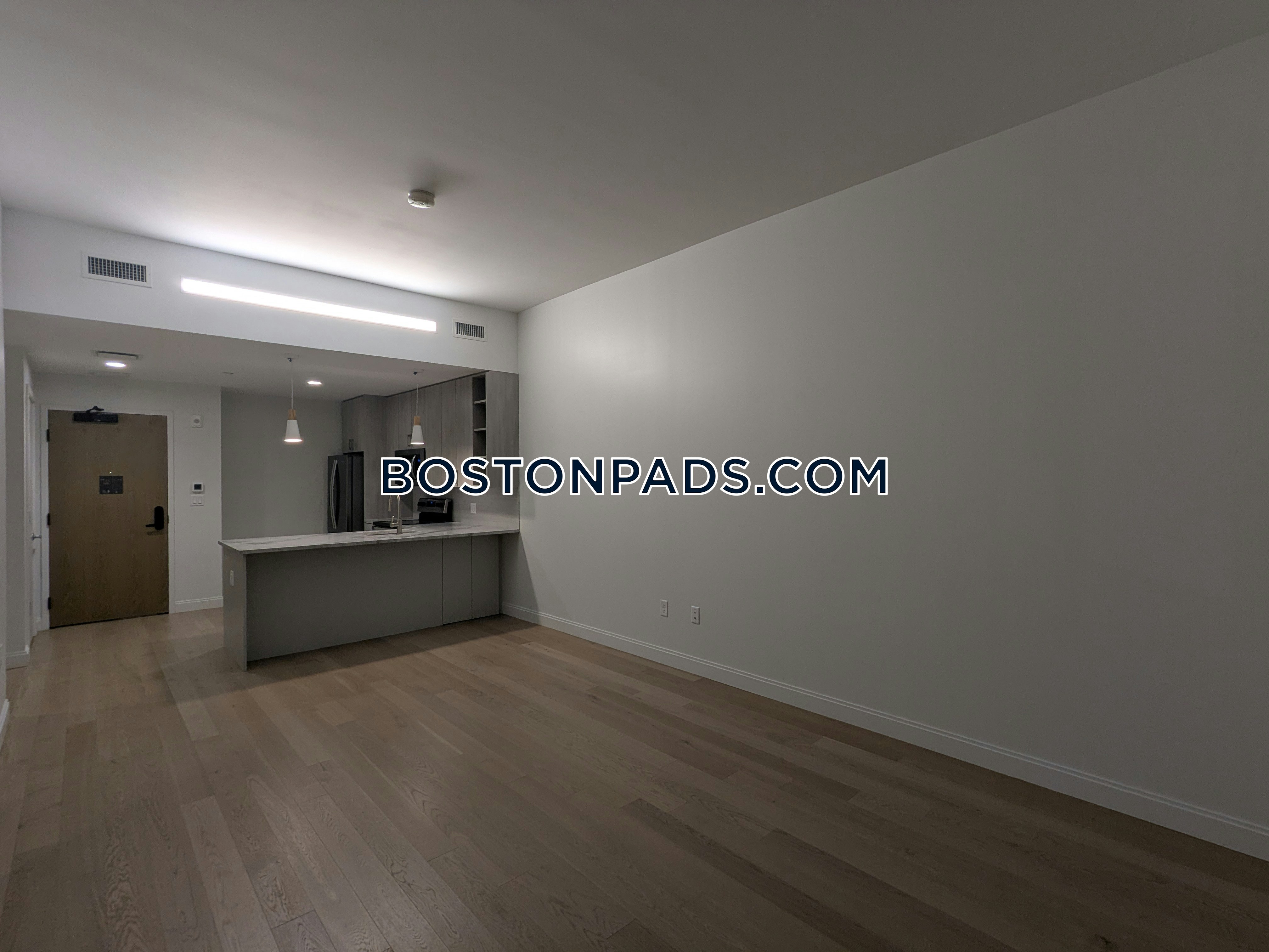 Boston - 2 Beds, 2 Baths