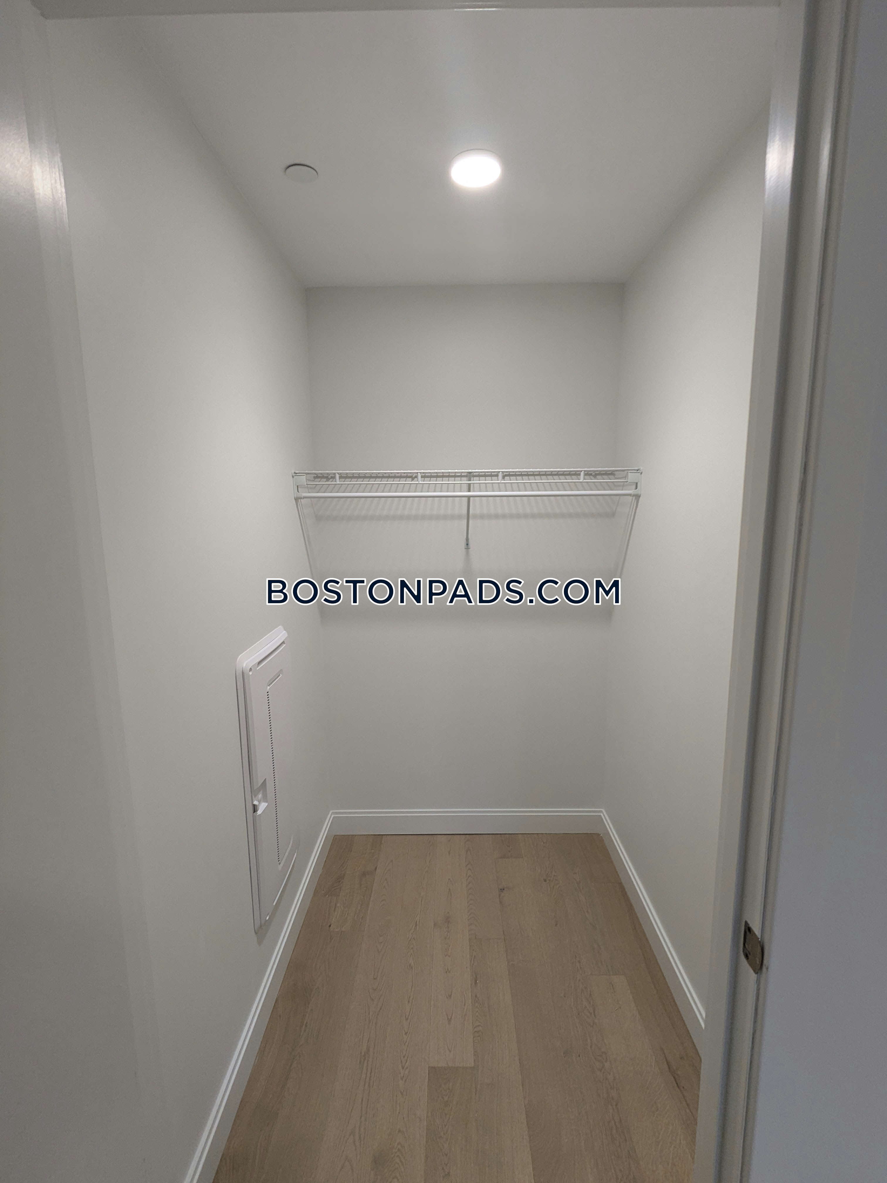 Boston - 2 Beds, 2 Baths