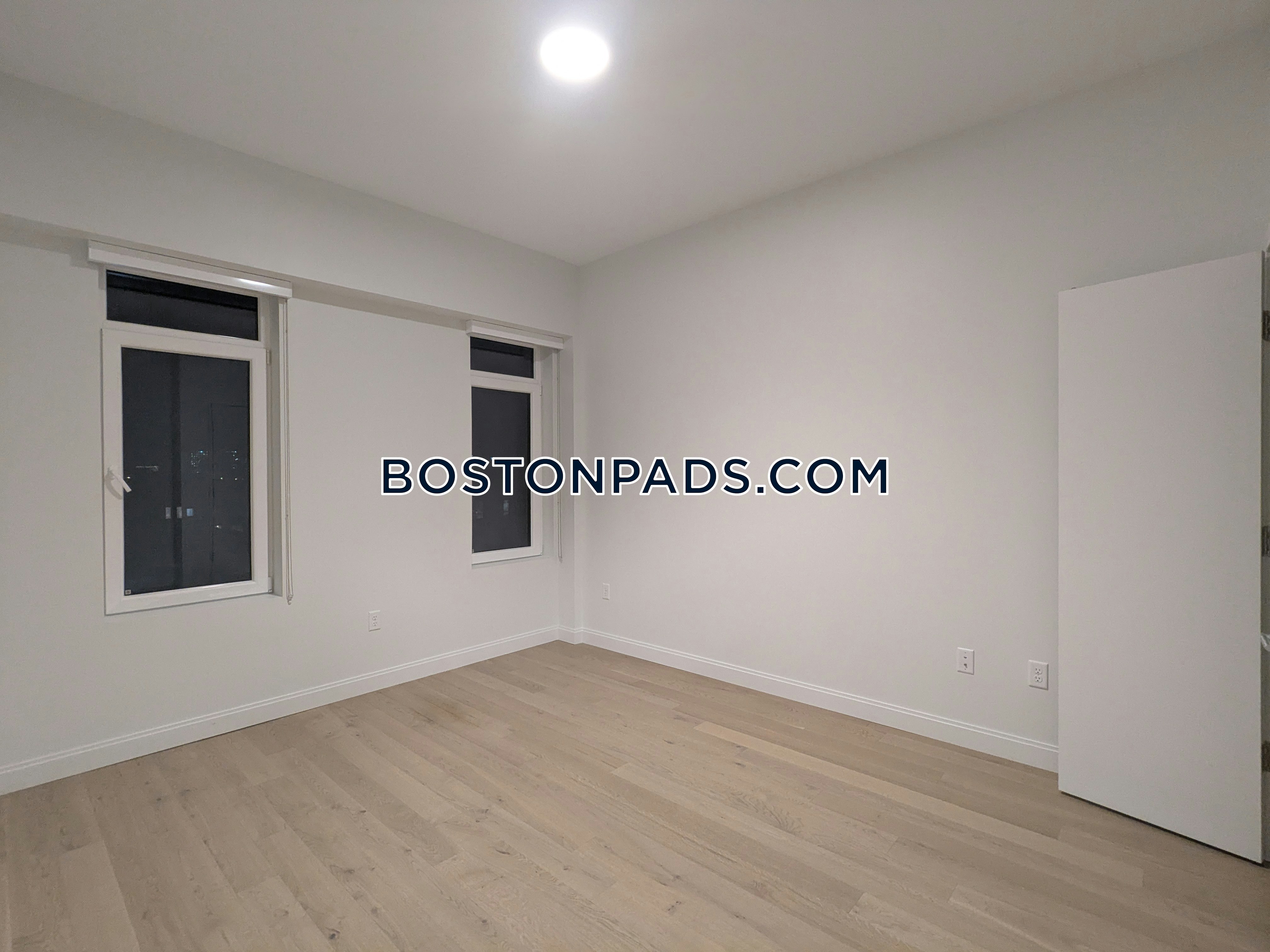 Boston - 2 Beds, 2 Baths
