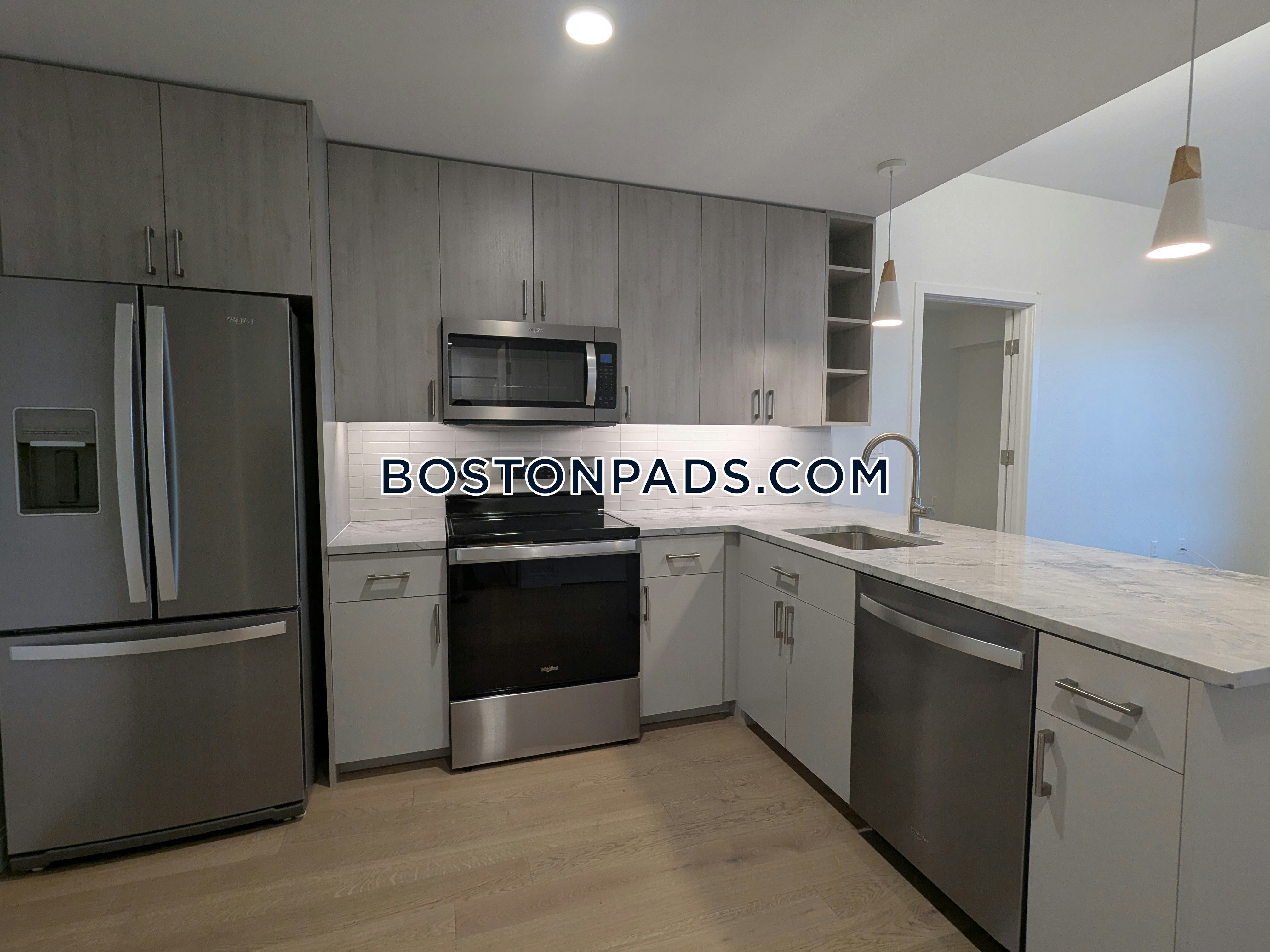 Boston - 2 Beds, 2 Baths