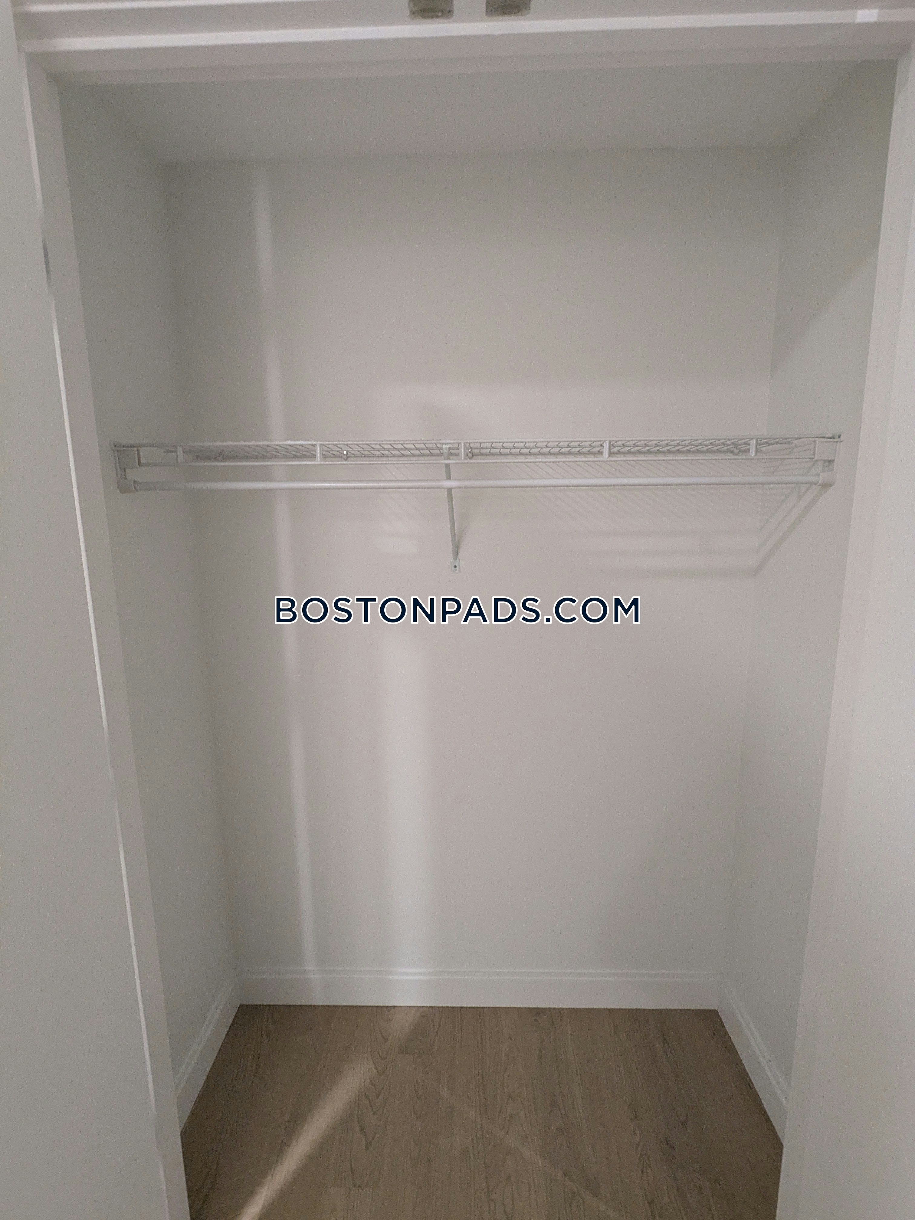 Boston - 2 Beds, 2 Baths