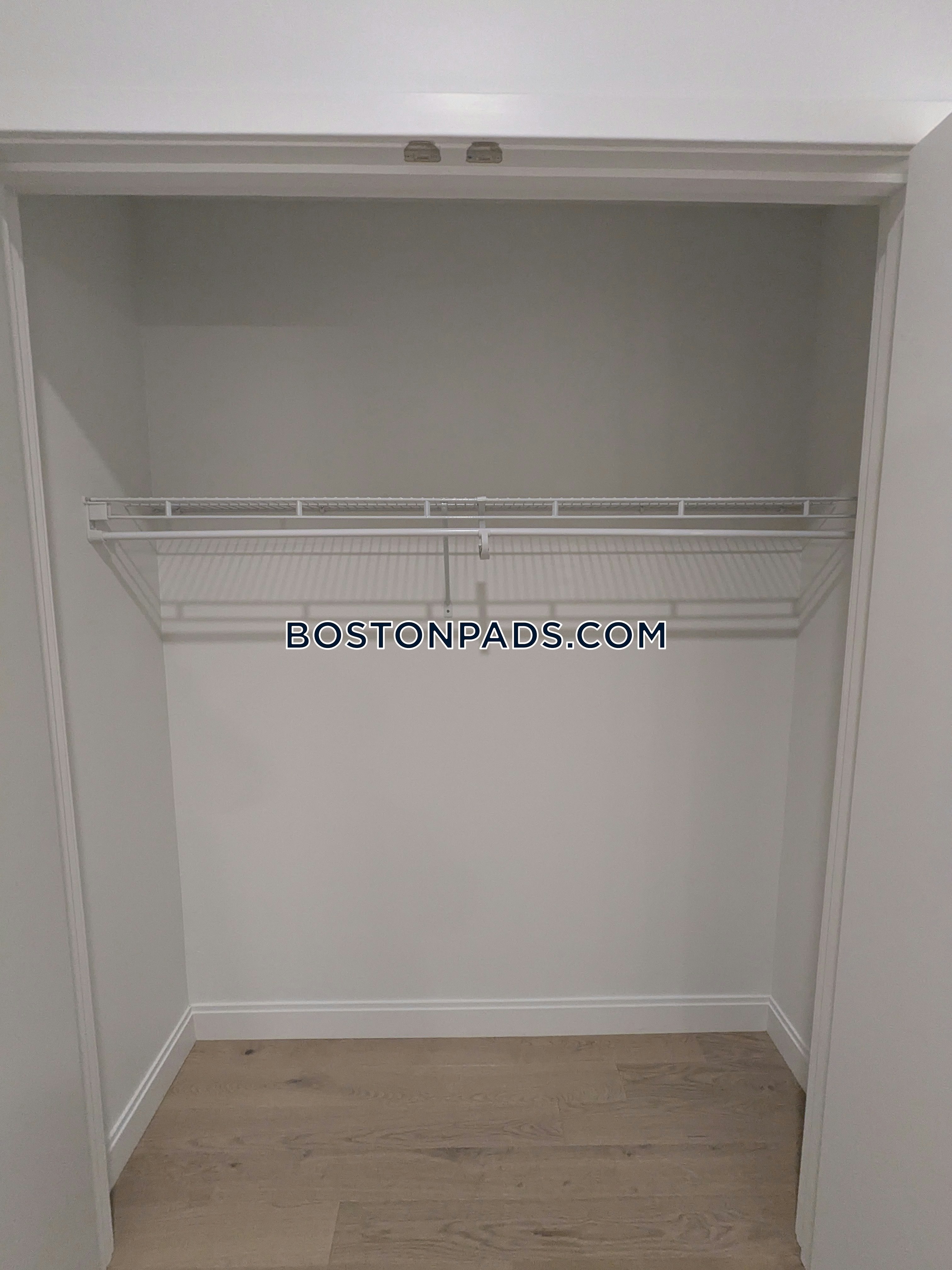 Boston - 2 Beds, 2 Baths