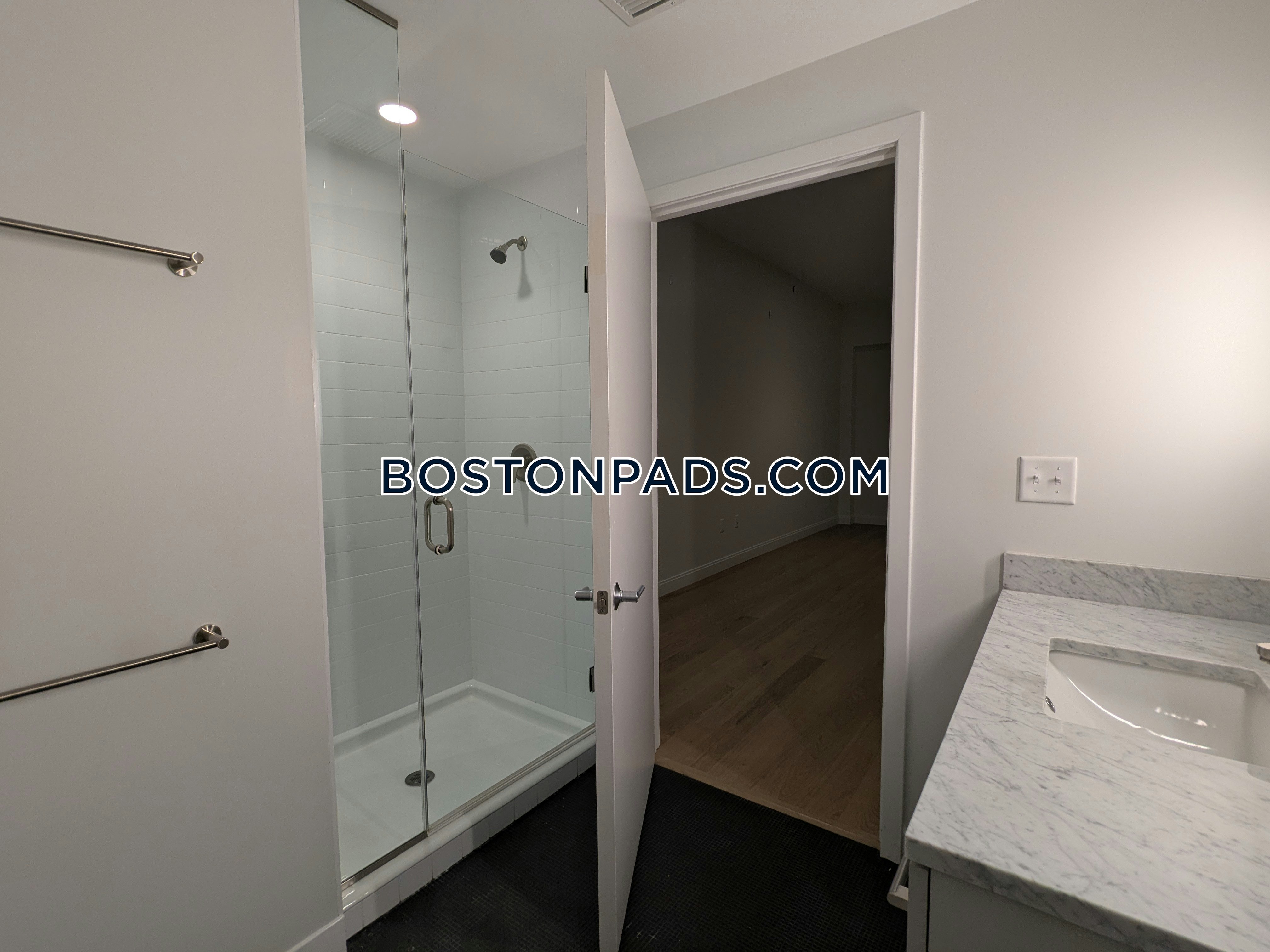 Boston - 2 Beds, 2 Baths