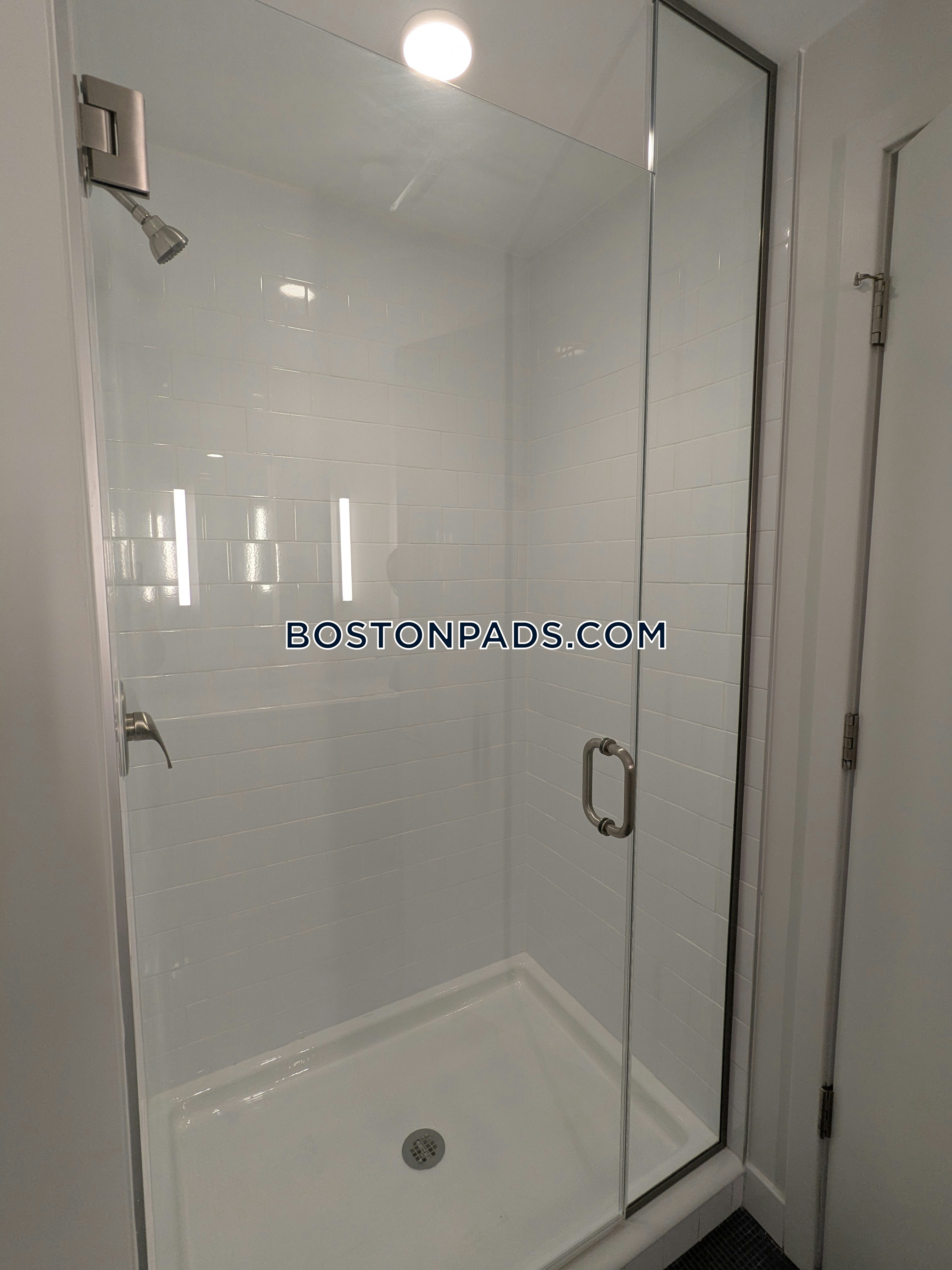 Boston - 2 Beds, 2 Baths