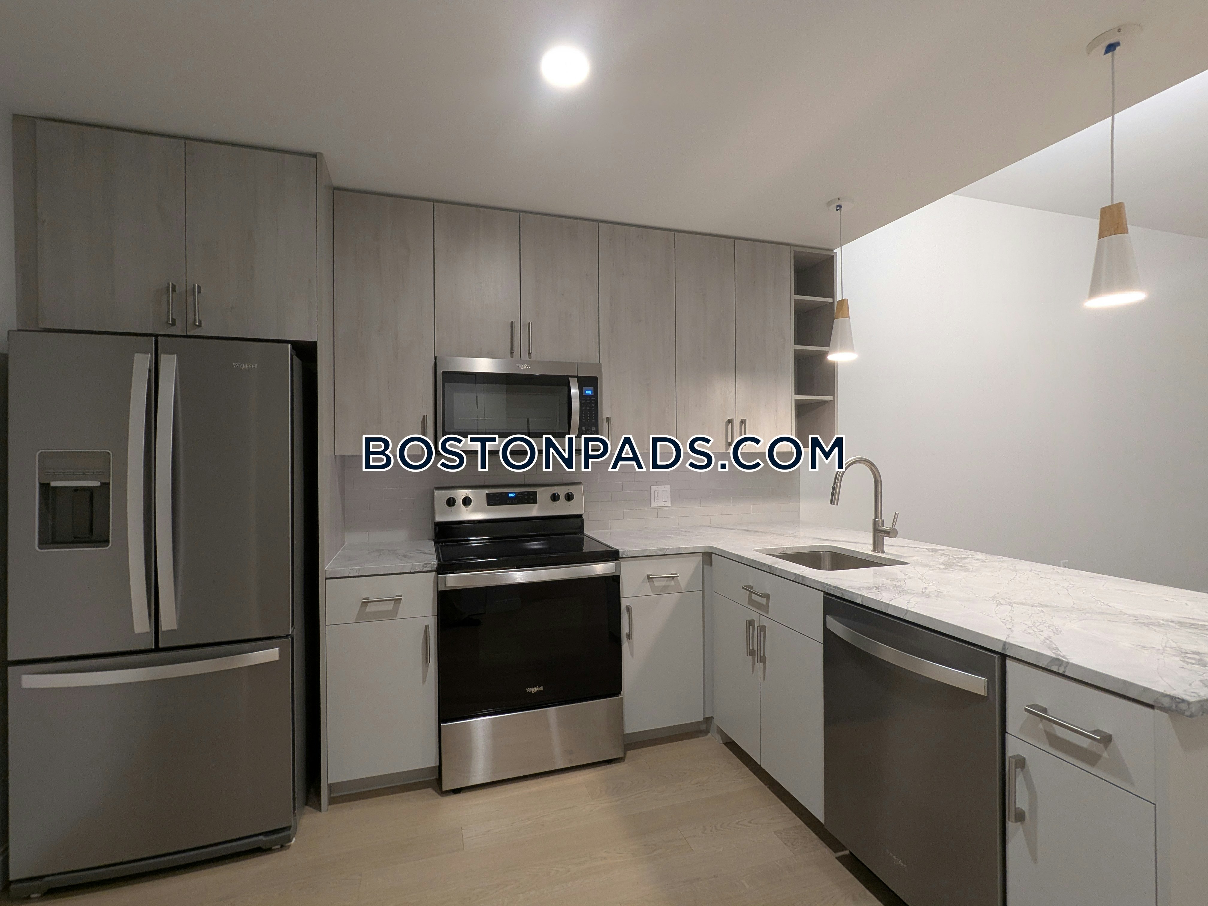 Boston - 2 Beds, 2 Baths