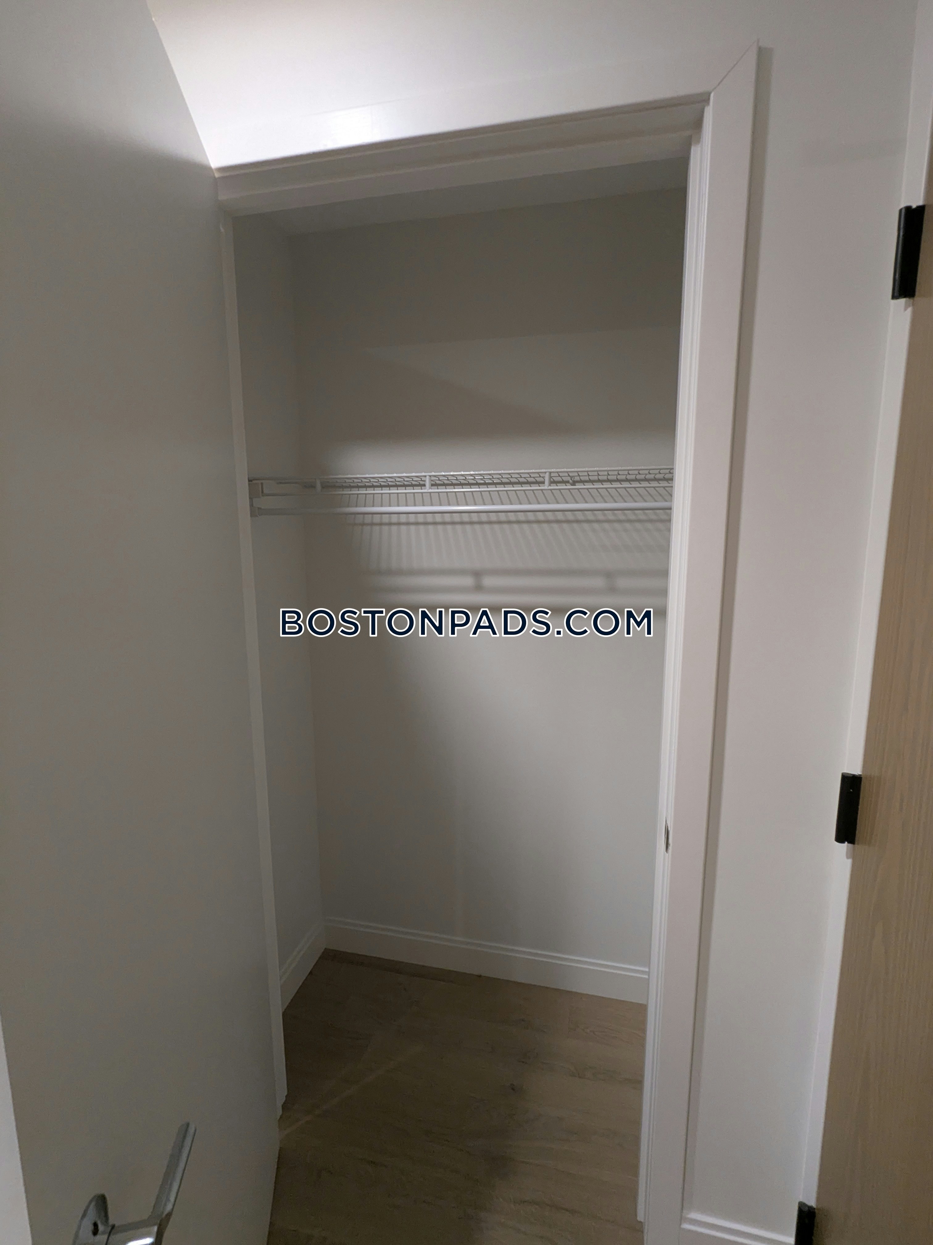 Boston - 2 Beds, 2 Baths