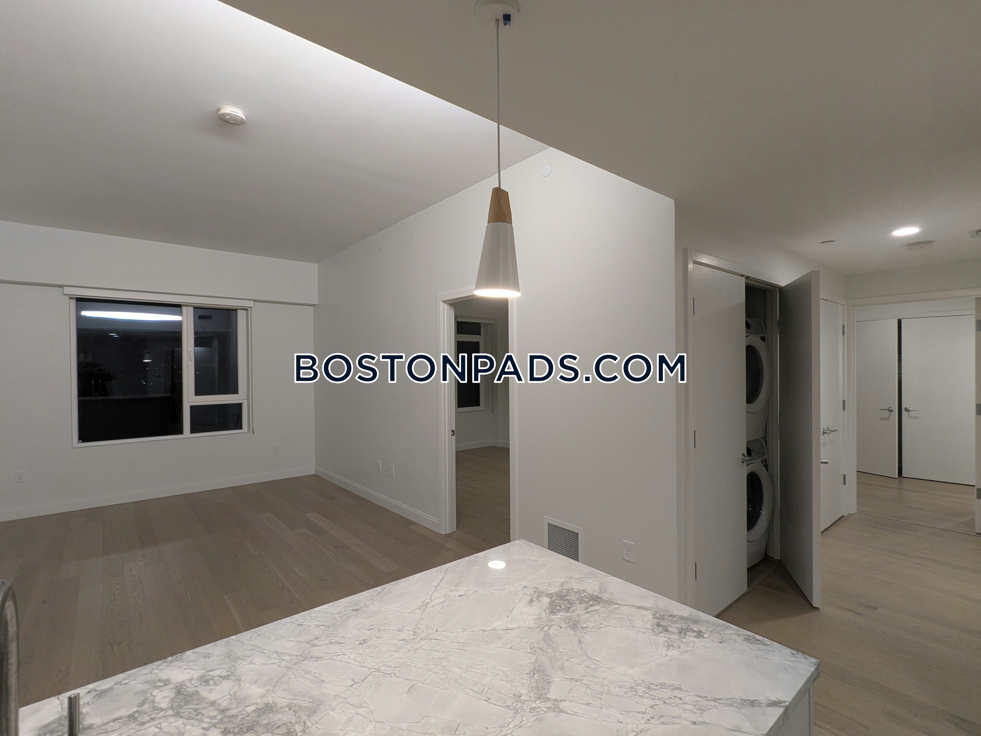 Boston - 2 Beds, 2 Baths