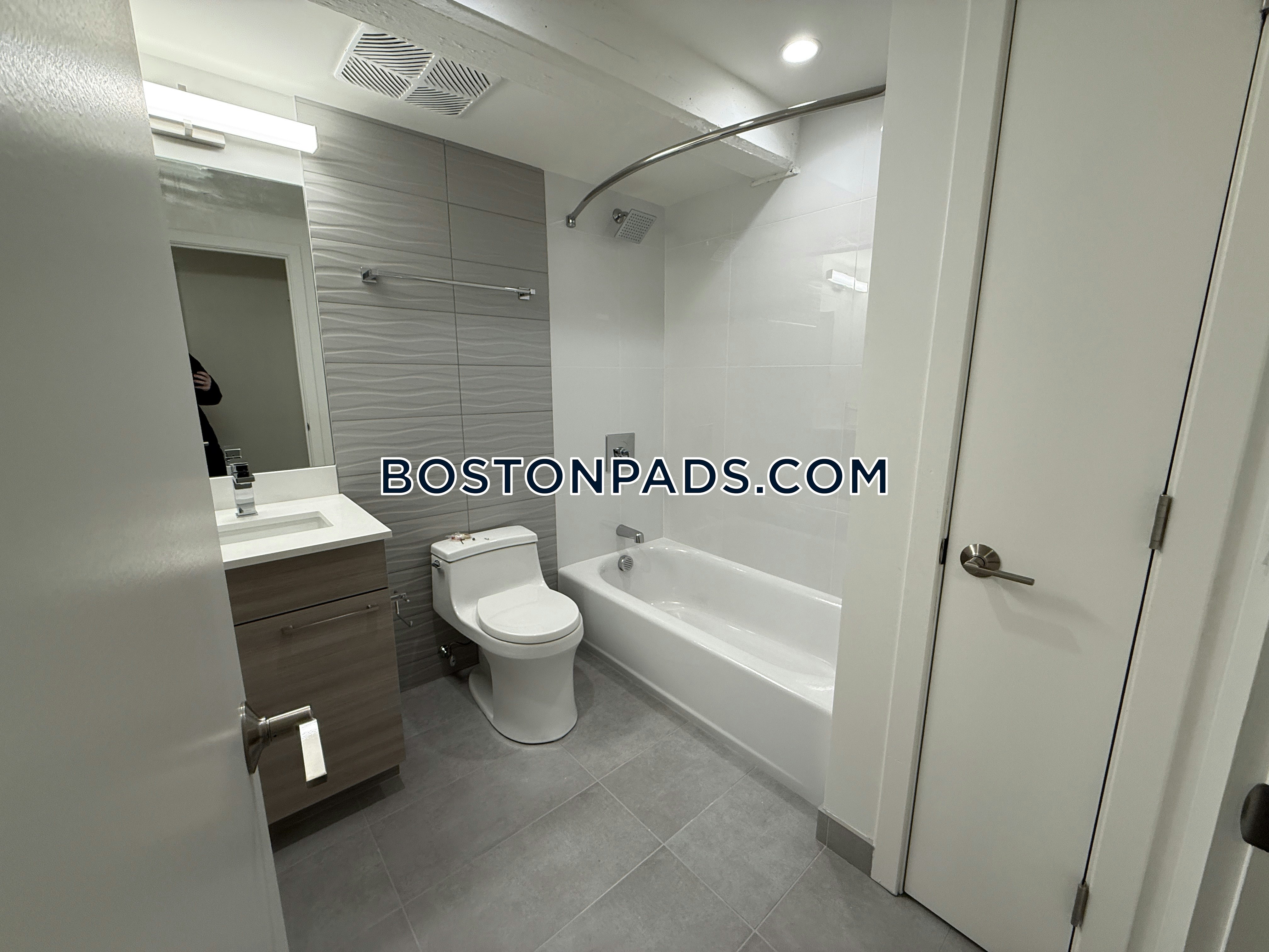 Boston - 2 Beds, 2.5 Baths