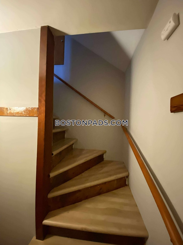 Pinkert St., Medford