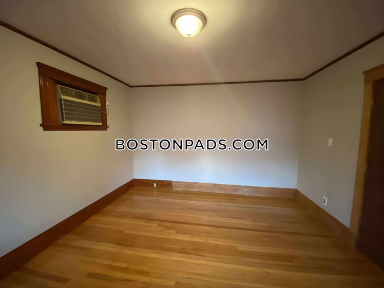 Pinkert St., Medford