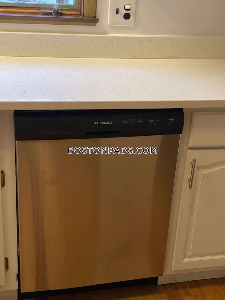 Pinkert St., Medford