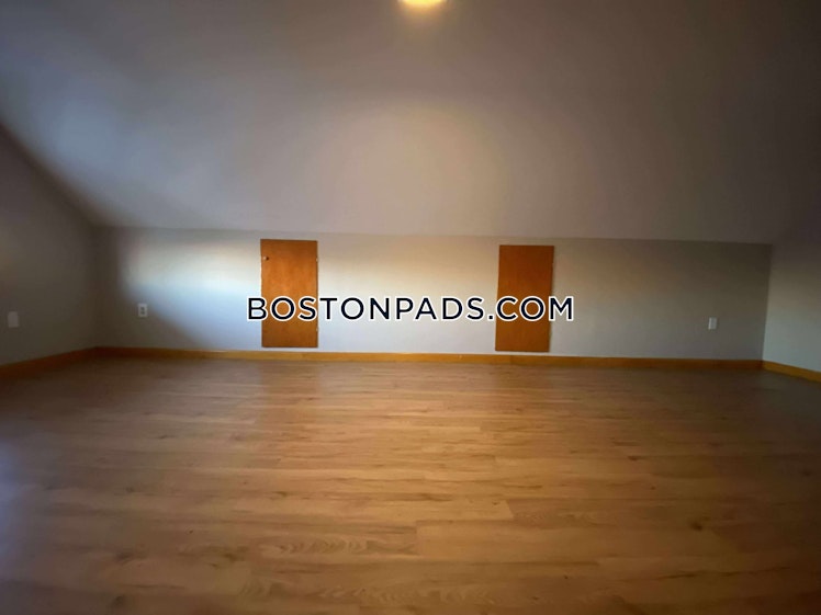 Pinkert St., Medford