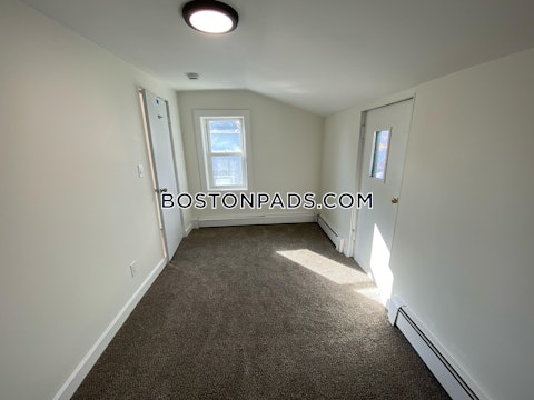 Water St. Quincy photo 10