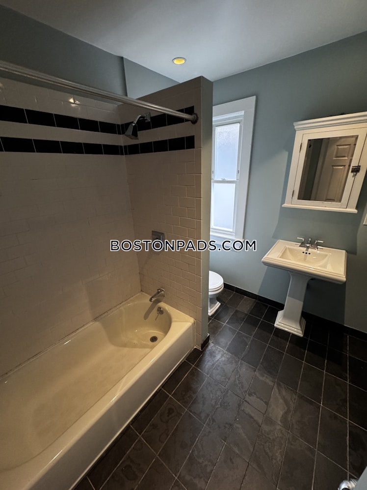 Eastburn St., Boston