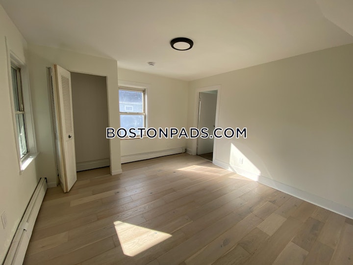 quincy-apartment-for-rent-3-bedrooms-1-bath-quincy-center-2450-8014950 