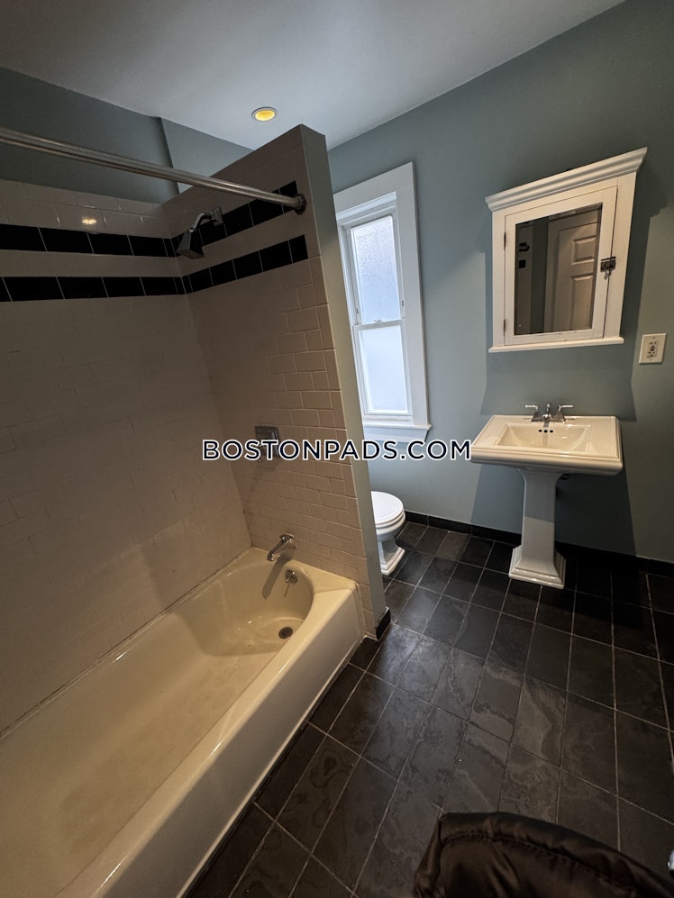 Eastburn St., Boston