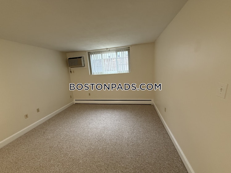 Brattle Dr., Arlington