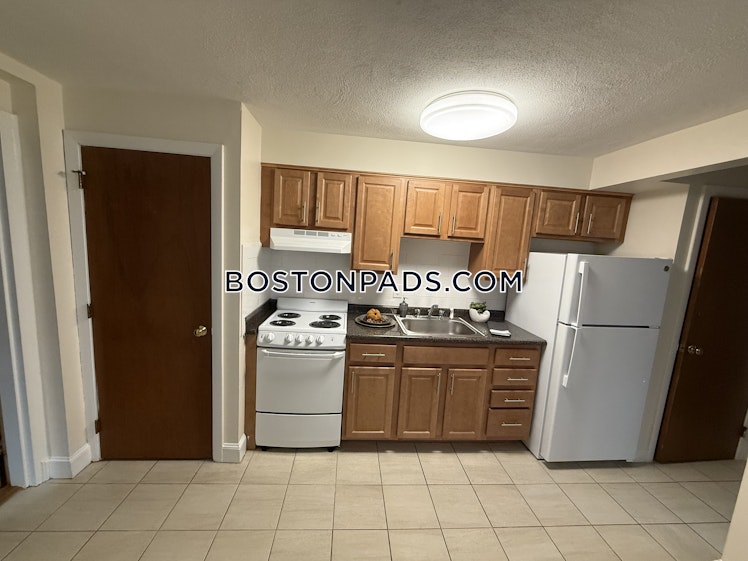 Brattle Dr., Arlington