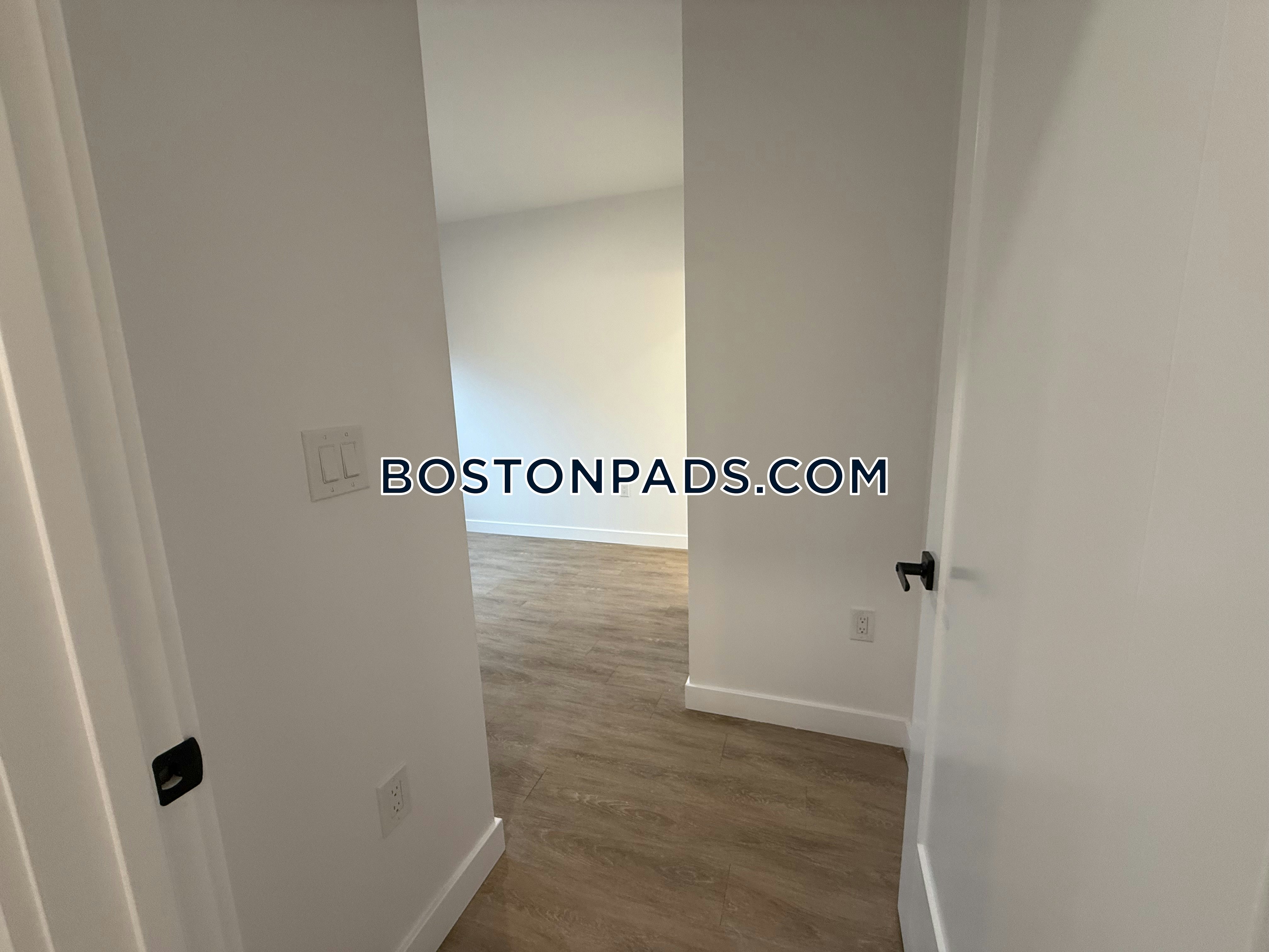 West Roxbury, Boston, MA - 2 Beds, 2 Baths - $4,000 - ID#8007943