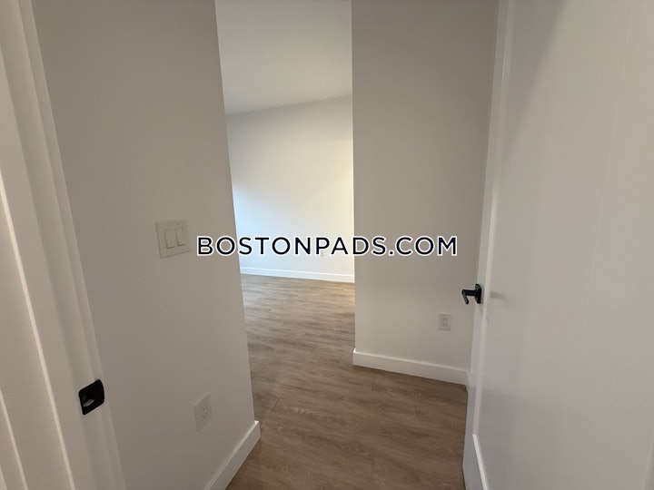 west-roxbury-2-beds-2-baths-boston-3775-8010763 