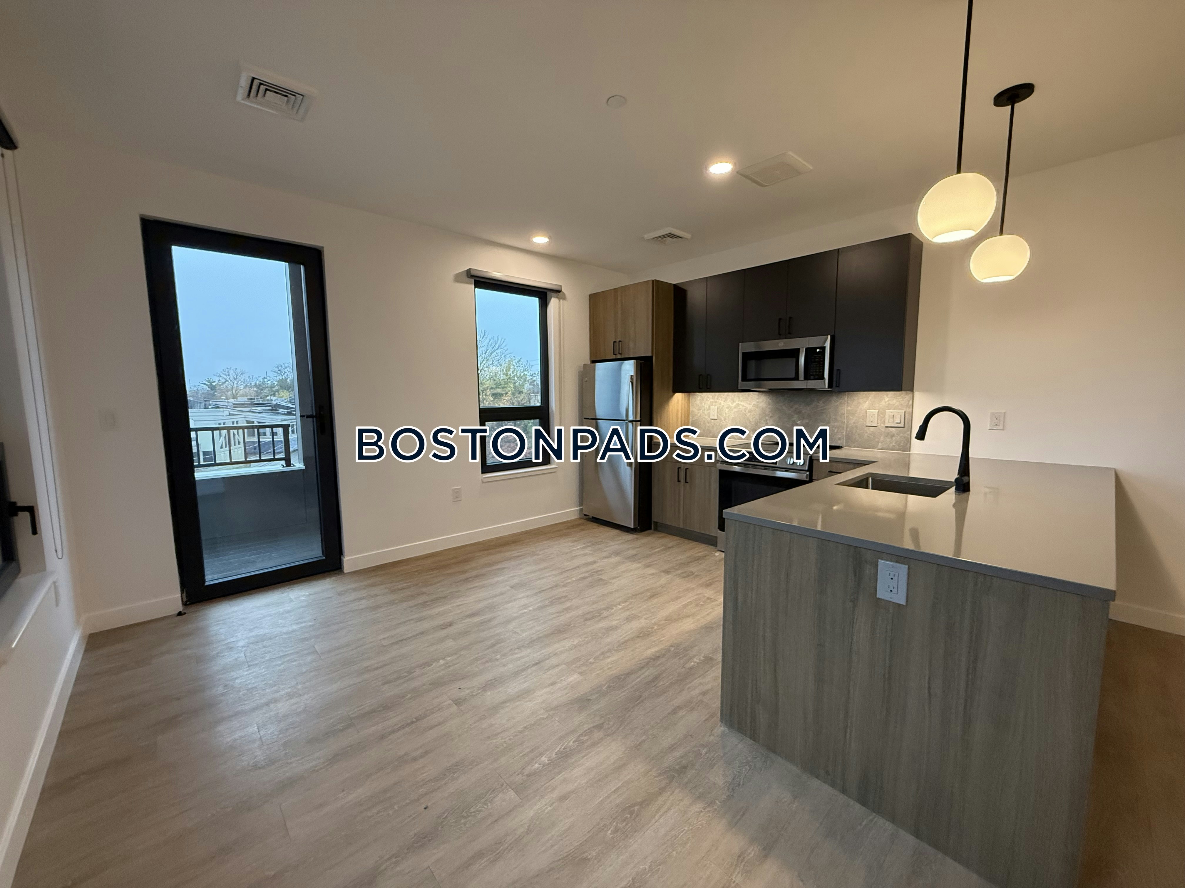Boston - 1 Beds, 1 Baths