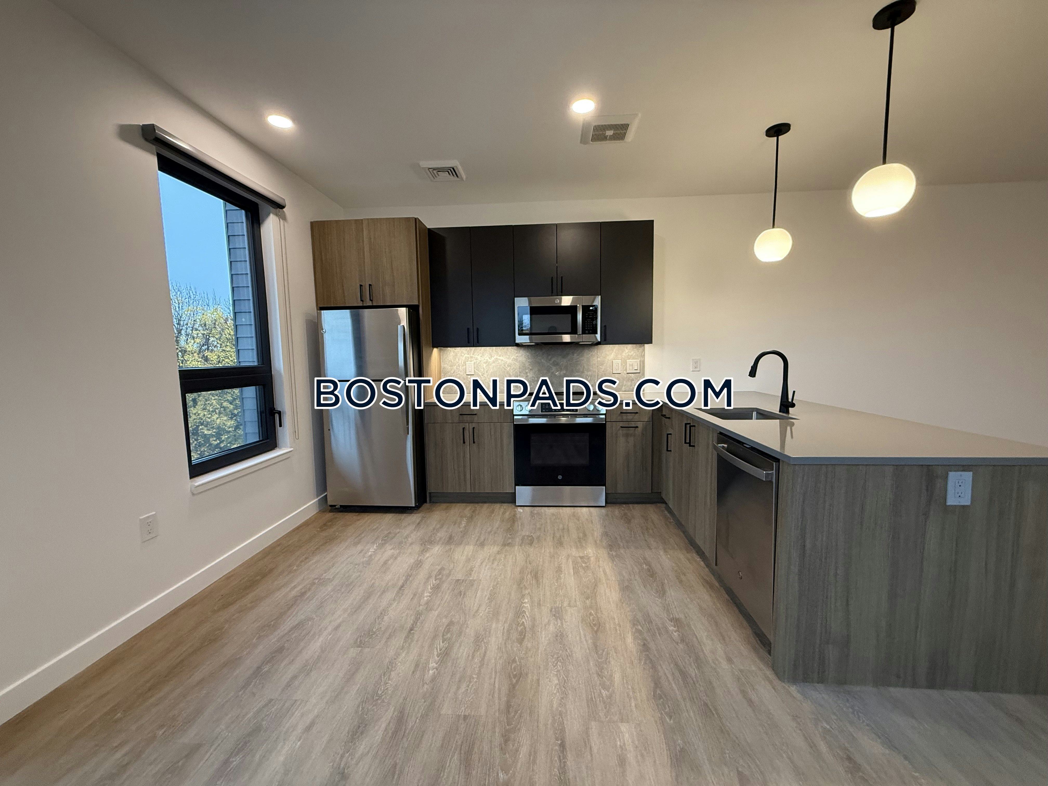 Boston - 1 Beds, 1 Baths