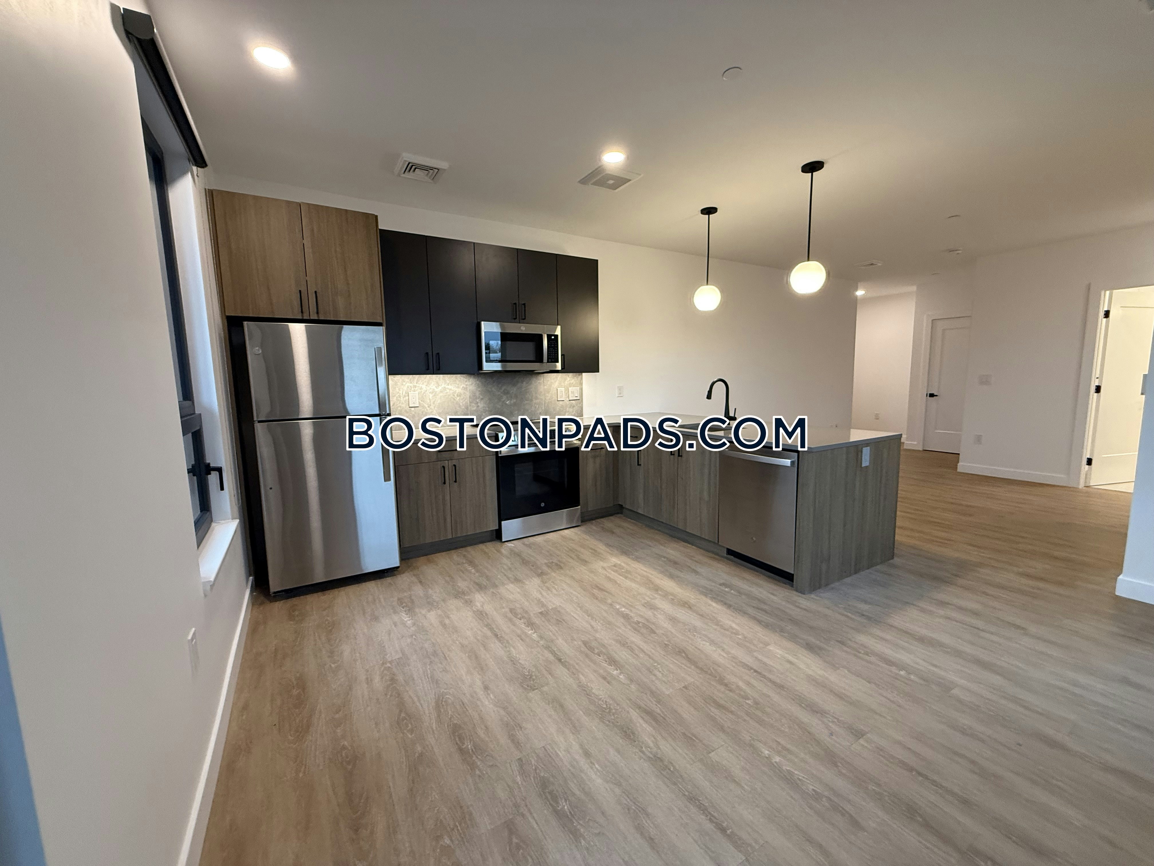 Boston - 1 Beds, 1 Baths