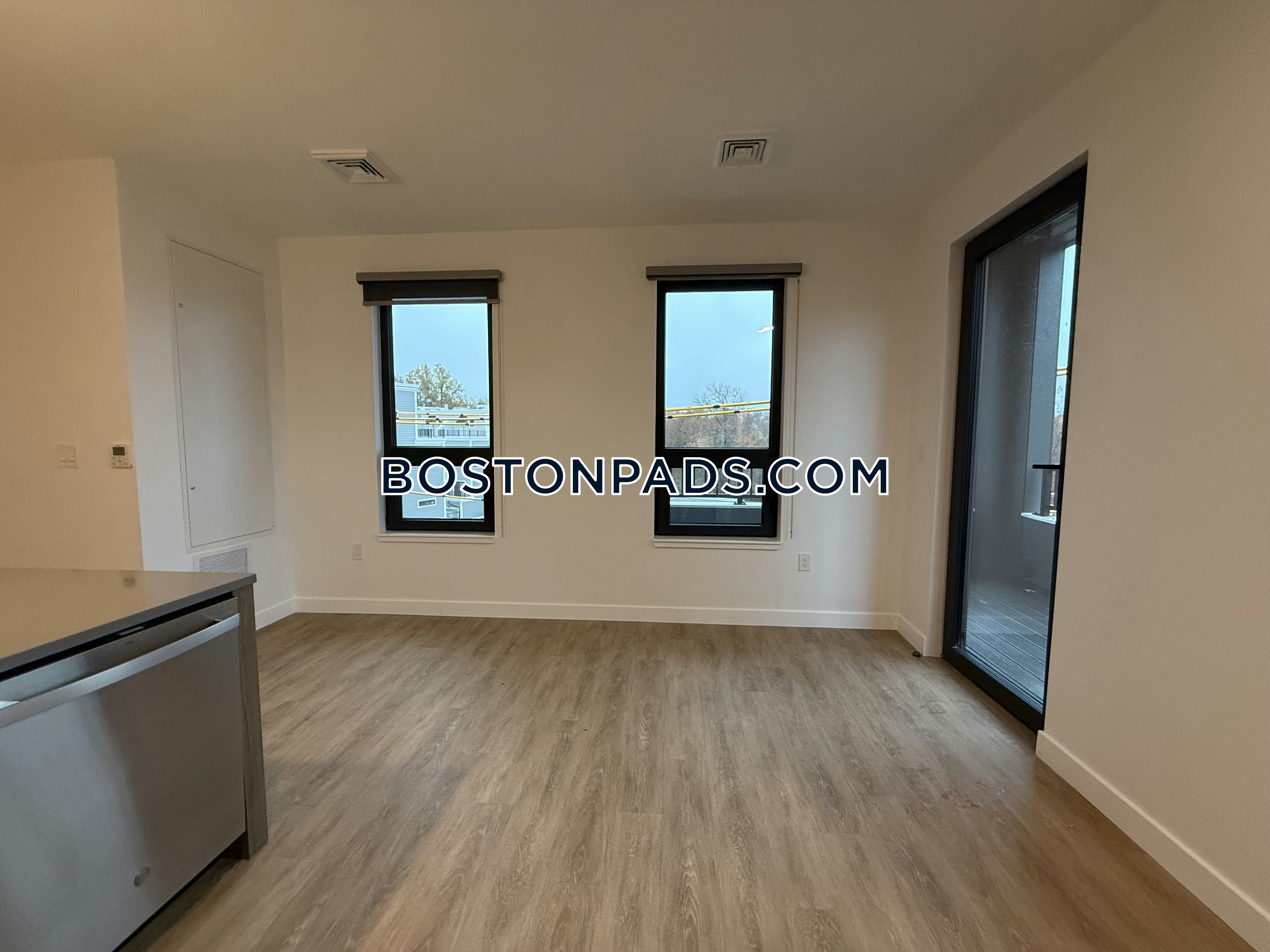 Boston - 1 Beds, 1 Baths